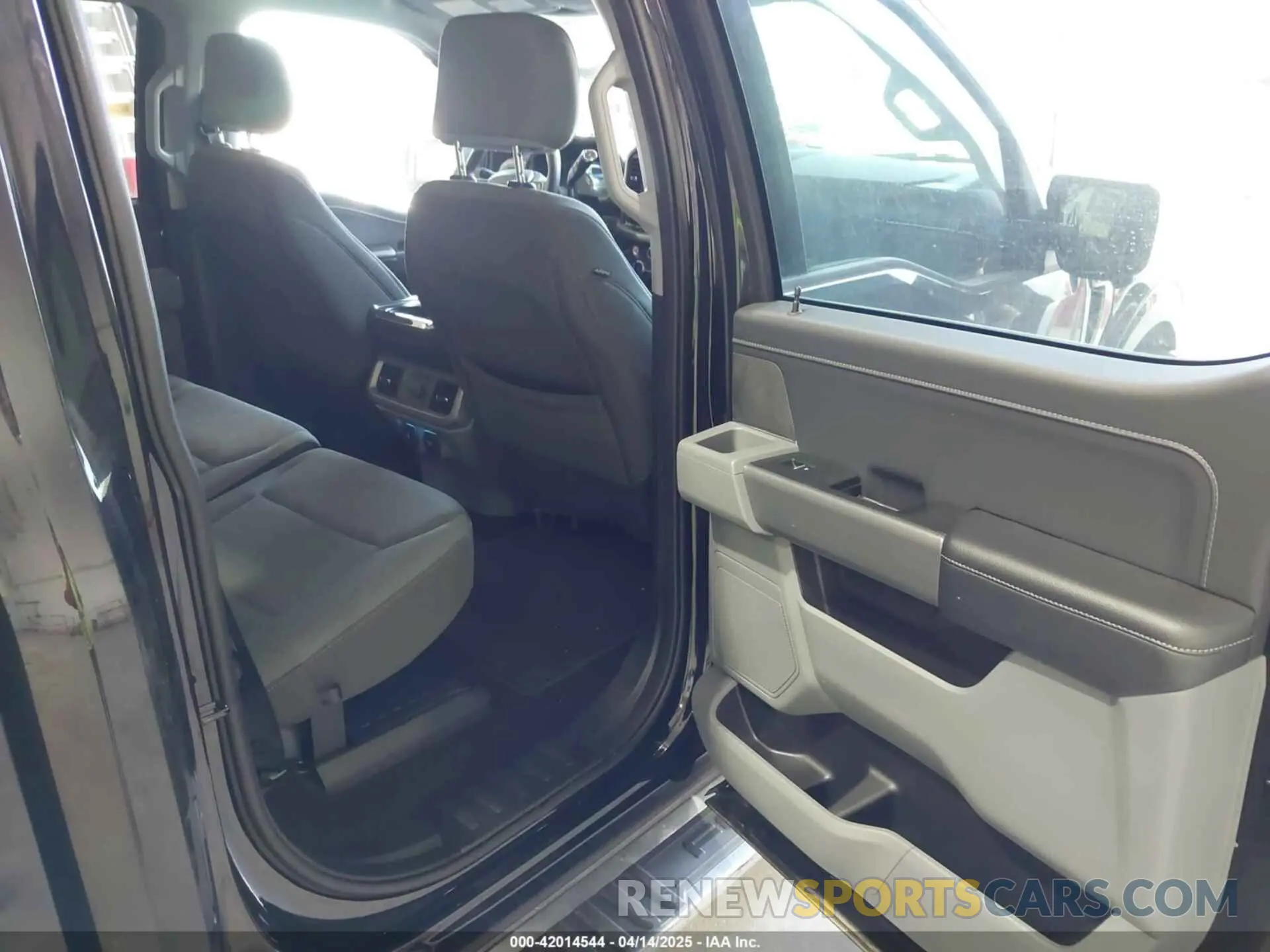 8 fotografías del automóvil dañado 1FTFW3LD1RFA25296 FORD F-150 2024
