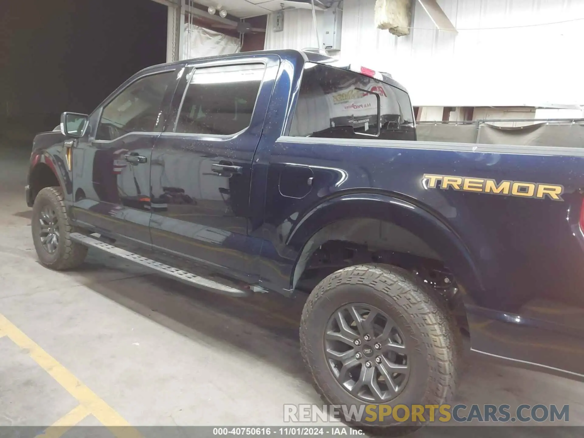 14 fotografías del automóvil dañado 1FTFW4L50RFB92067 FORD F-150 2024