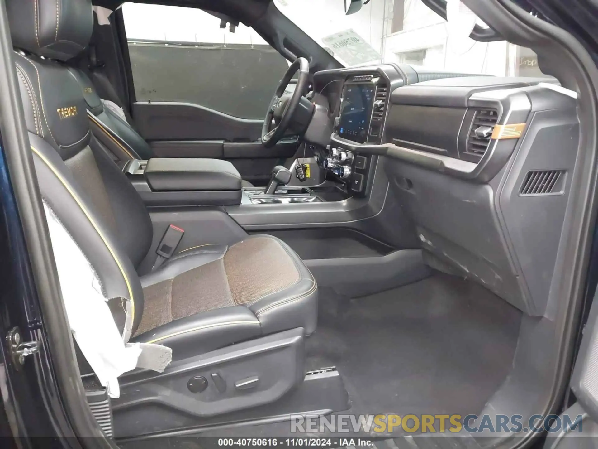 5 fotografías del automóvil dañado 1FTFW4L50RFB92067 FORD F-150 2024