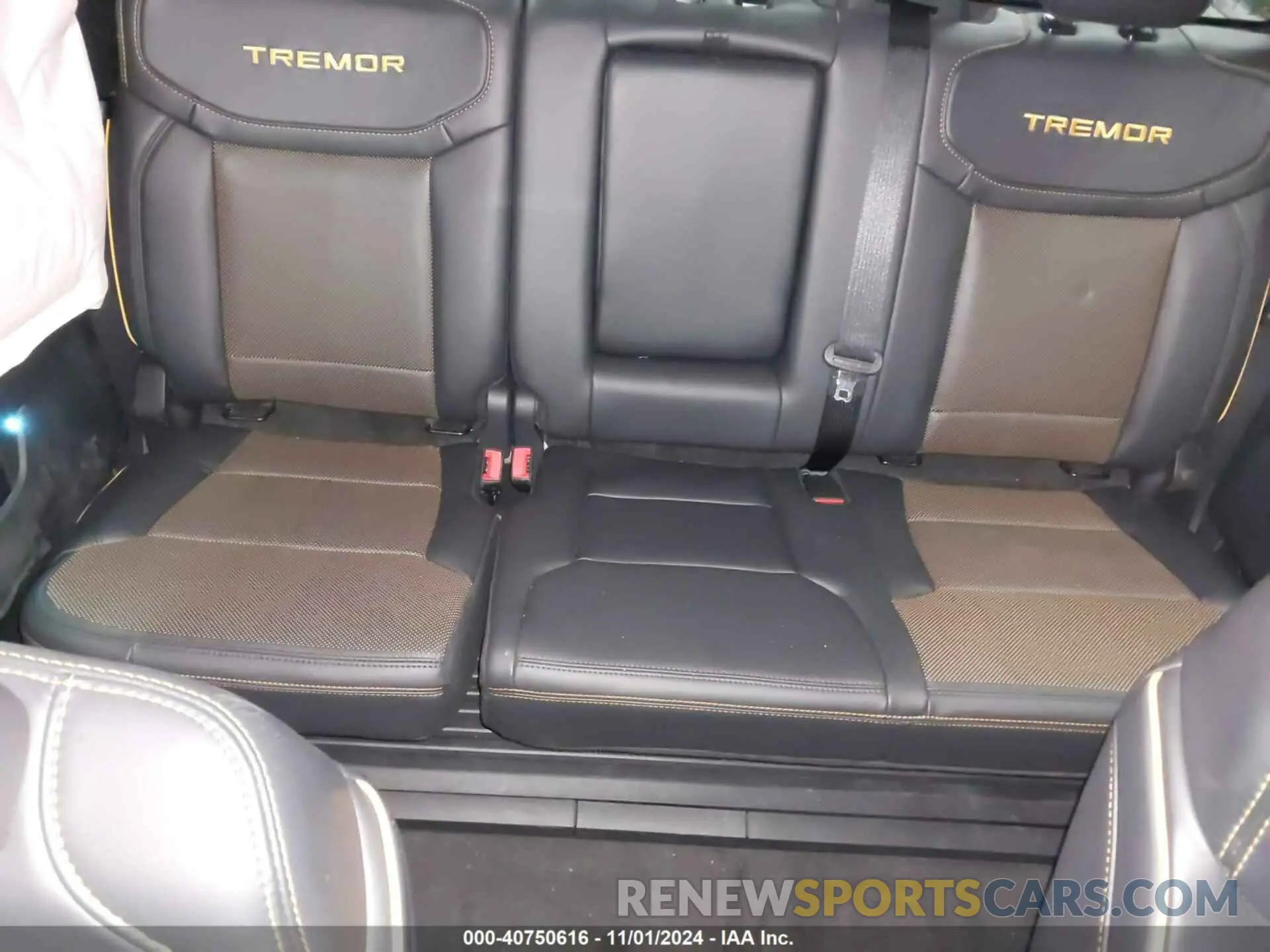 8 fotografías del automóvil dañado 1FTFW4L50RFB92067 FORD F-150 2024