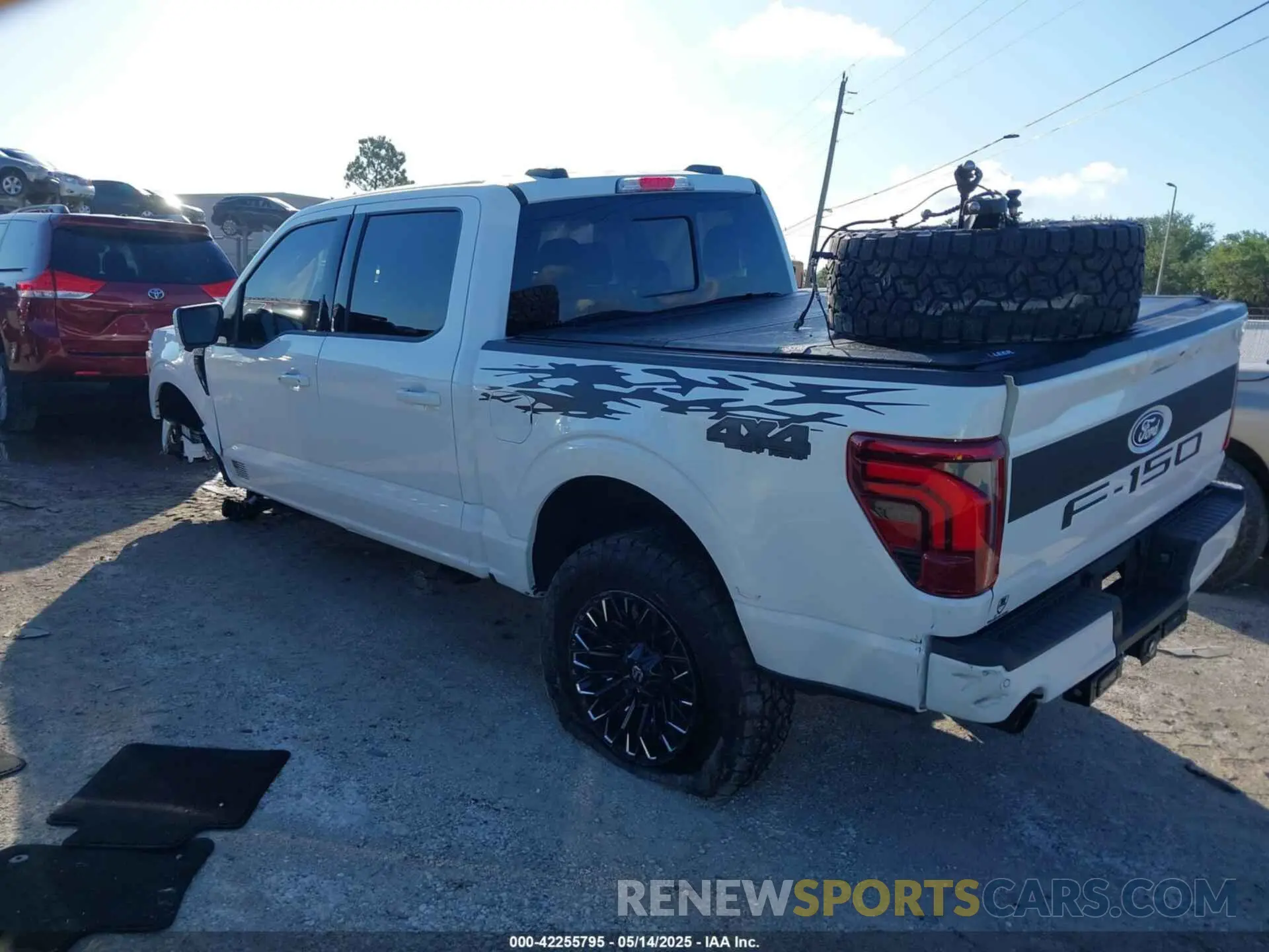 3 fotografías del automóvil dañado 1FTFW5L81RFB74399 FORD F-150 2024