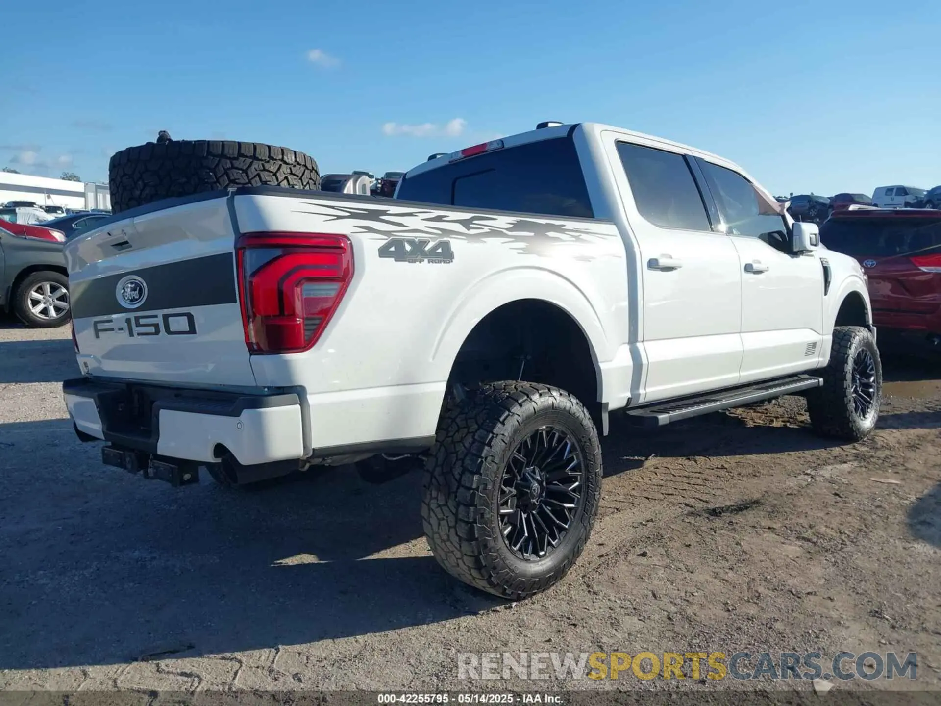 4 fotografías del automóvil dañado 1FTFW5L81RFB74399 FORD F-150 2024