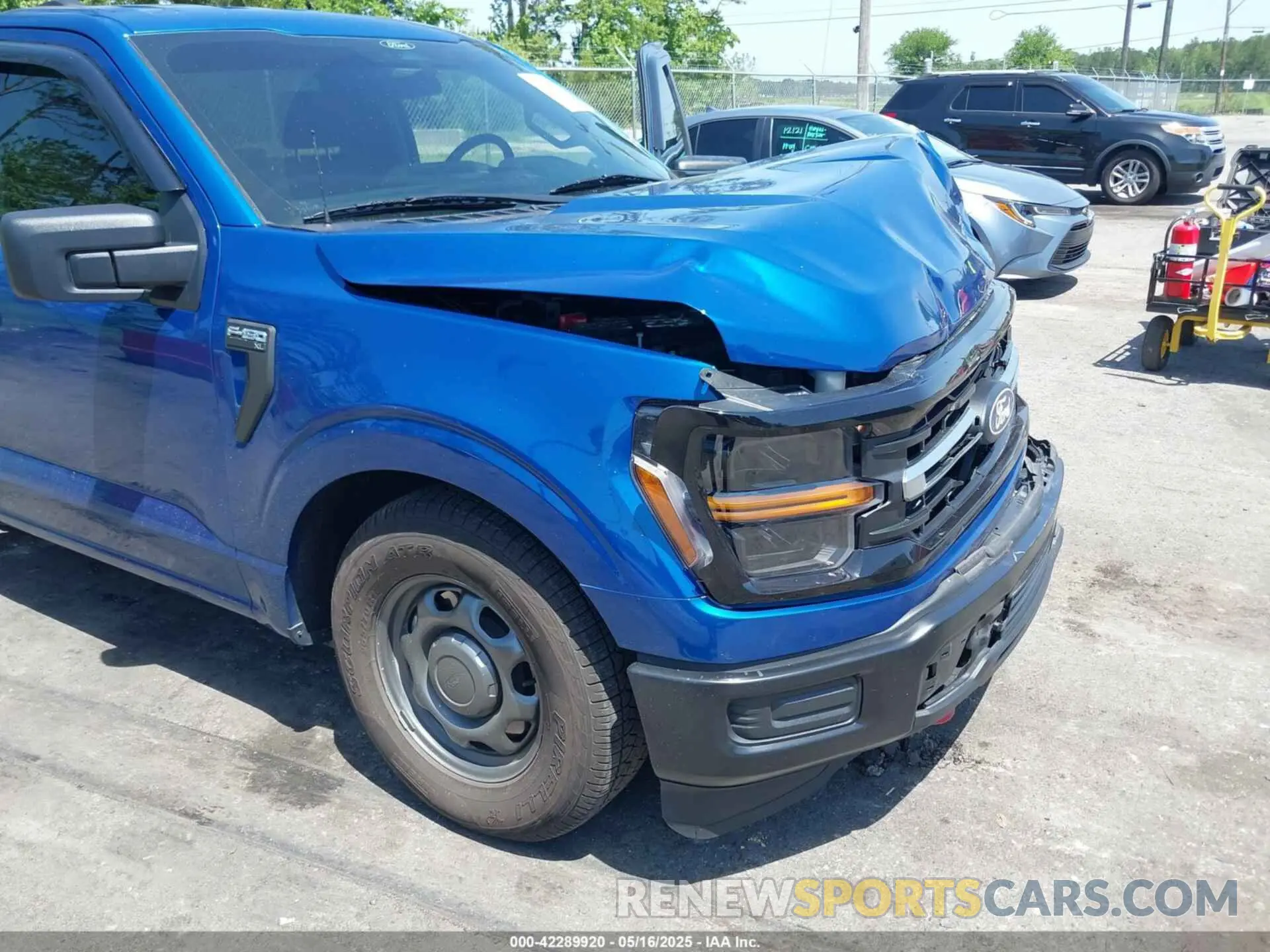 17 fotografías del automóvil dañado 1FTMF1L51RKD18885 FORD F-150 2024