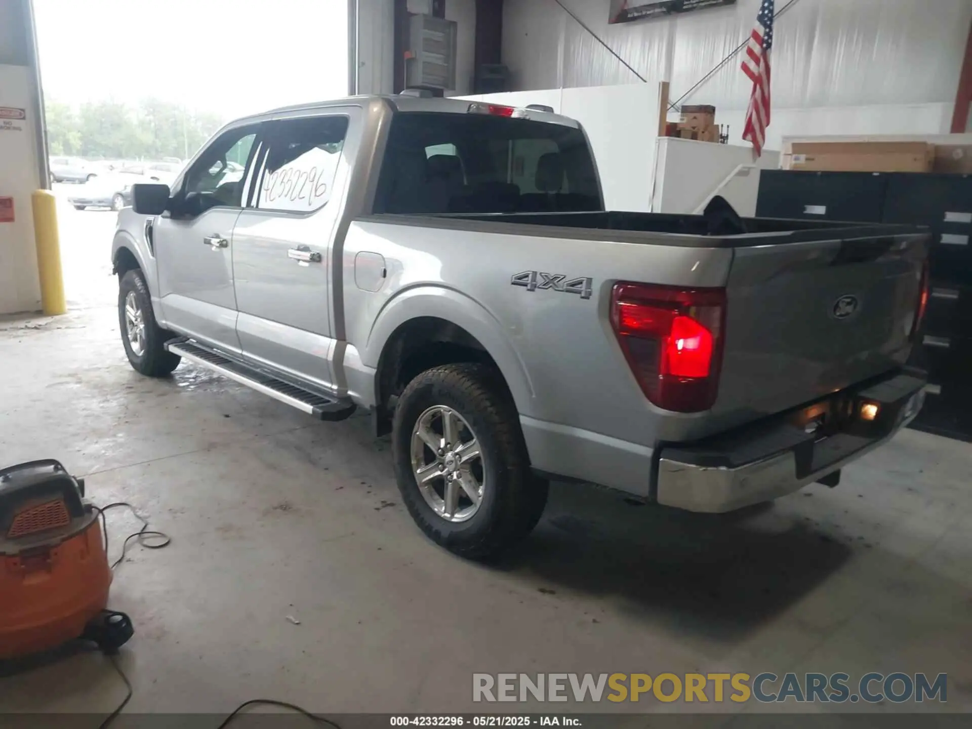3 fotografías del automóvil dañado 1FTEW3LP9SKE07398 FORD F-150 2025