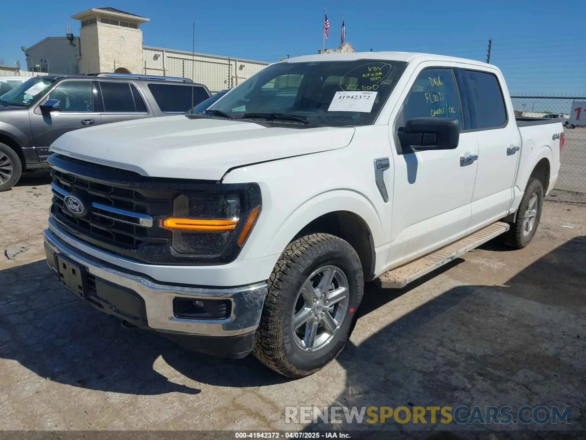 2 fotografías del automóvil dañado 1FTFW3L58SKD68760 FORD F-150 2025