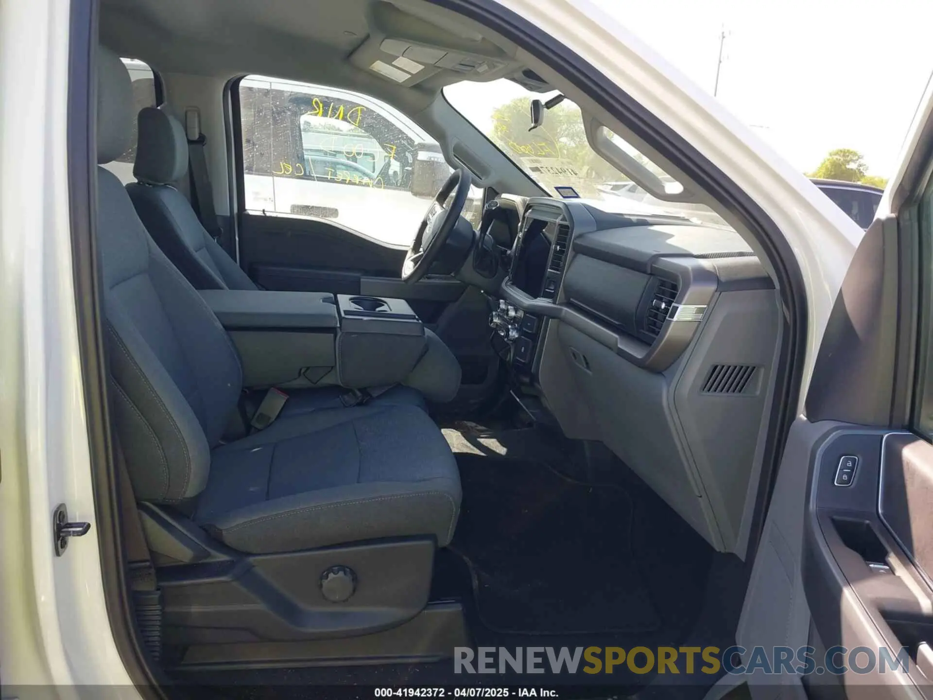 5 fotografías del automóvil dañado 1FTFW3L58SKD68760 FORD F-150 2025