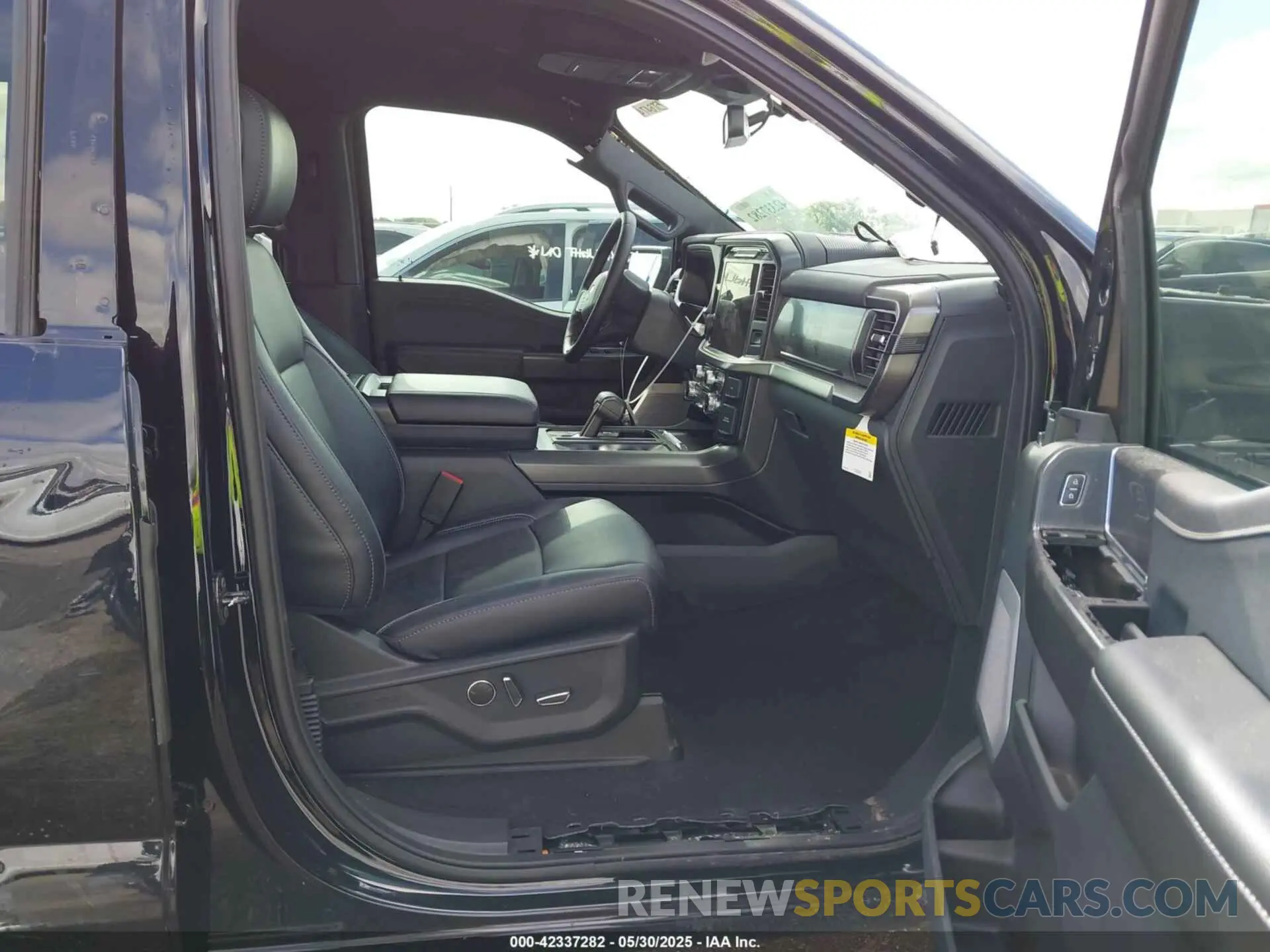 5 fotografías del automóvil dañado 1FTFW5L57SFA14989 FORD F-150 2025