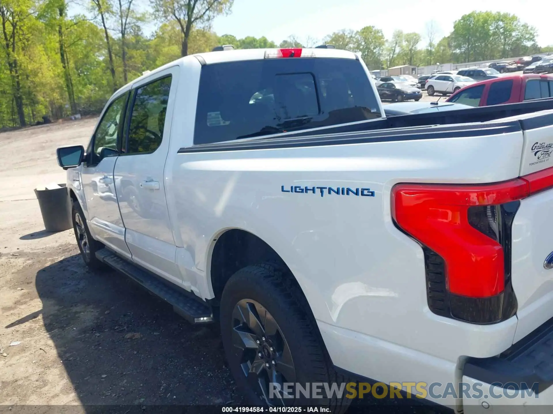 14 fotografías del automóvil dañado 1FTVW1EL3NWG16227 FORD F-150 LIGHTNING 2022
