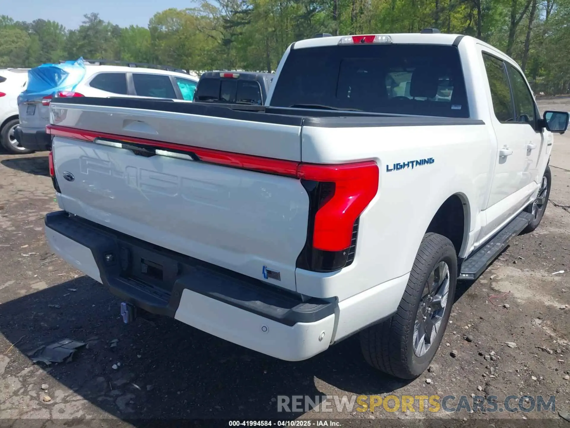 4 fotografías del automóvil dañado 1FTVW1EL3NWG16227 FORD F-150 LIGHTNING 2022