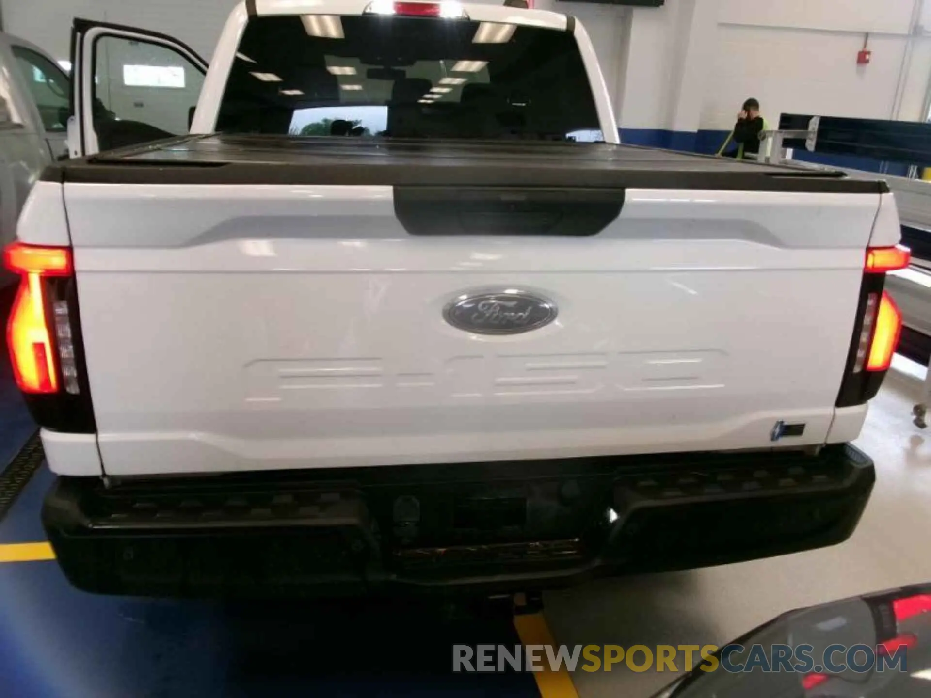 6 fotografías del automóvil dañado 1FTVW1EL4NWG14891 FORD F-150 LIGHTNING 2022