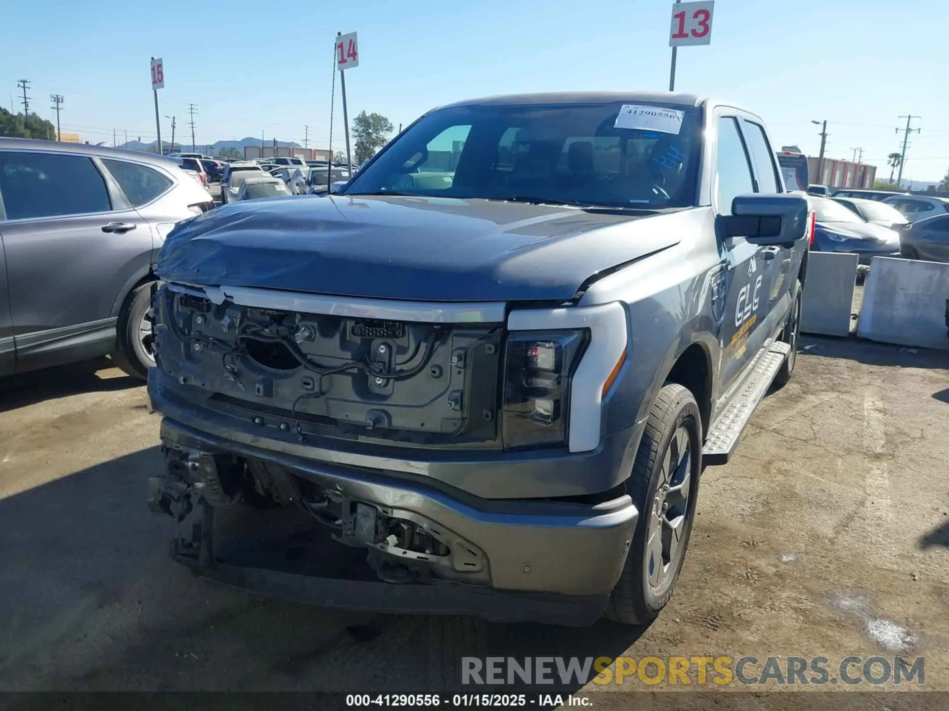 2 fotografías del automóvil dañado 1FTVW1EL9NWG16717 FORD F-150 LIGHTNING 2022