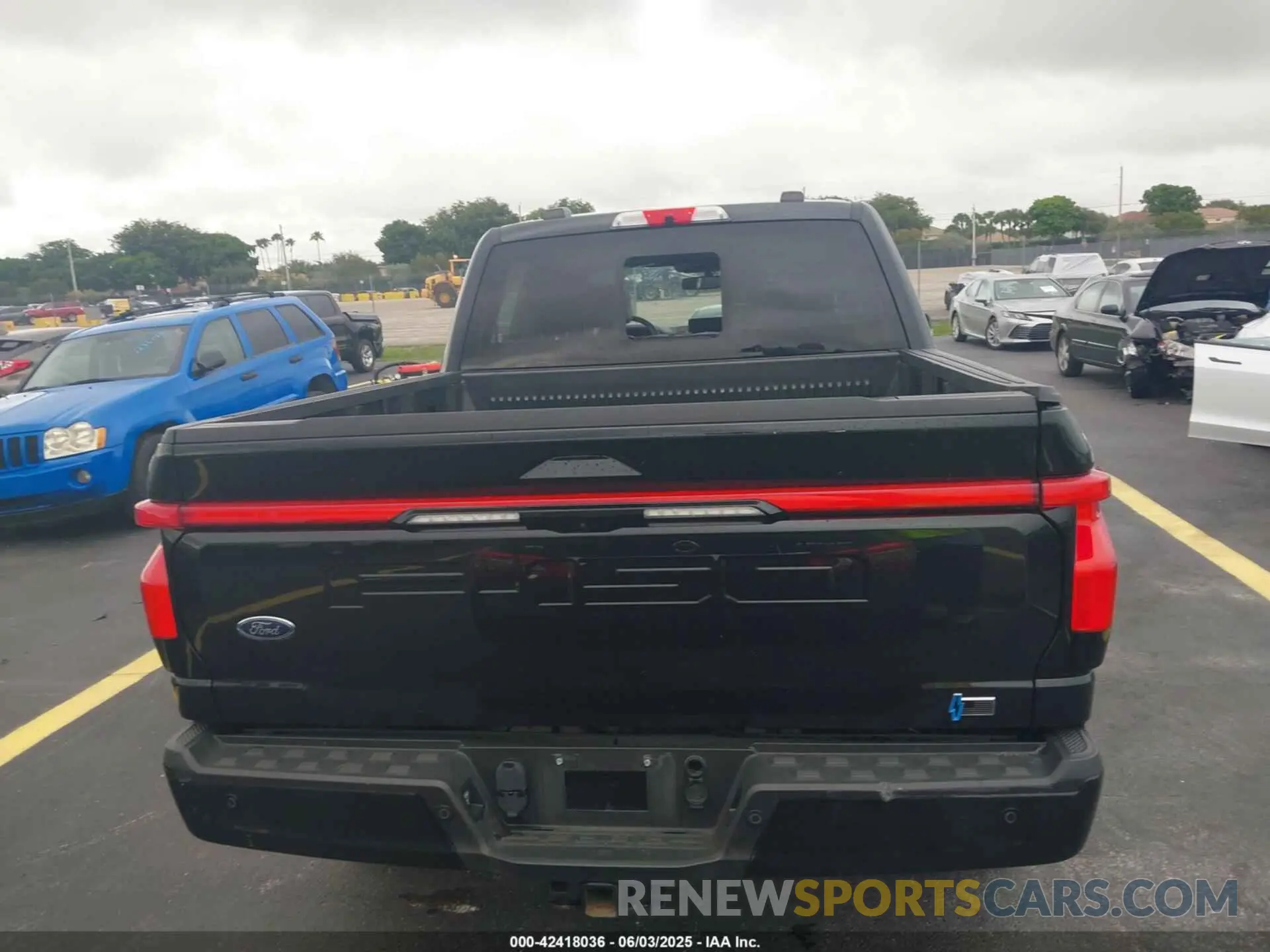 15 fotografías del automóvil dañado 1FT6W1EV3PWG08587 FORD F-150 LIGHTNING 2023