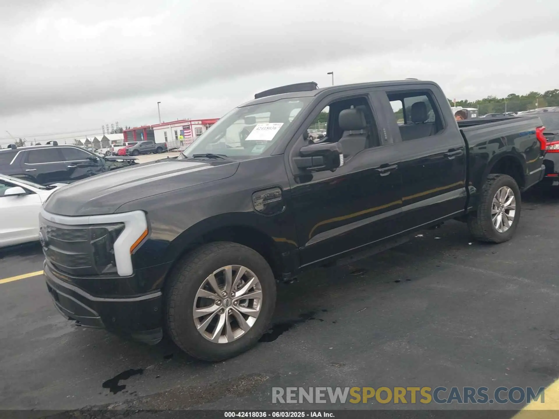 2 fotografías del automóvil dañado 1FT6W1EV3PWG08587 FORD F-150 LIGHTNING 2023