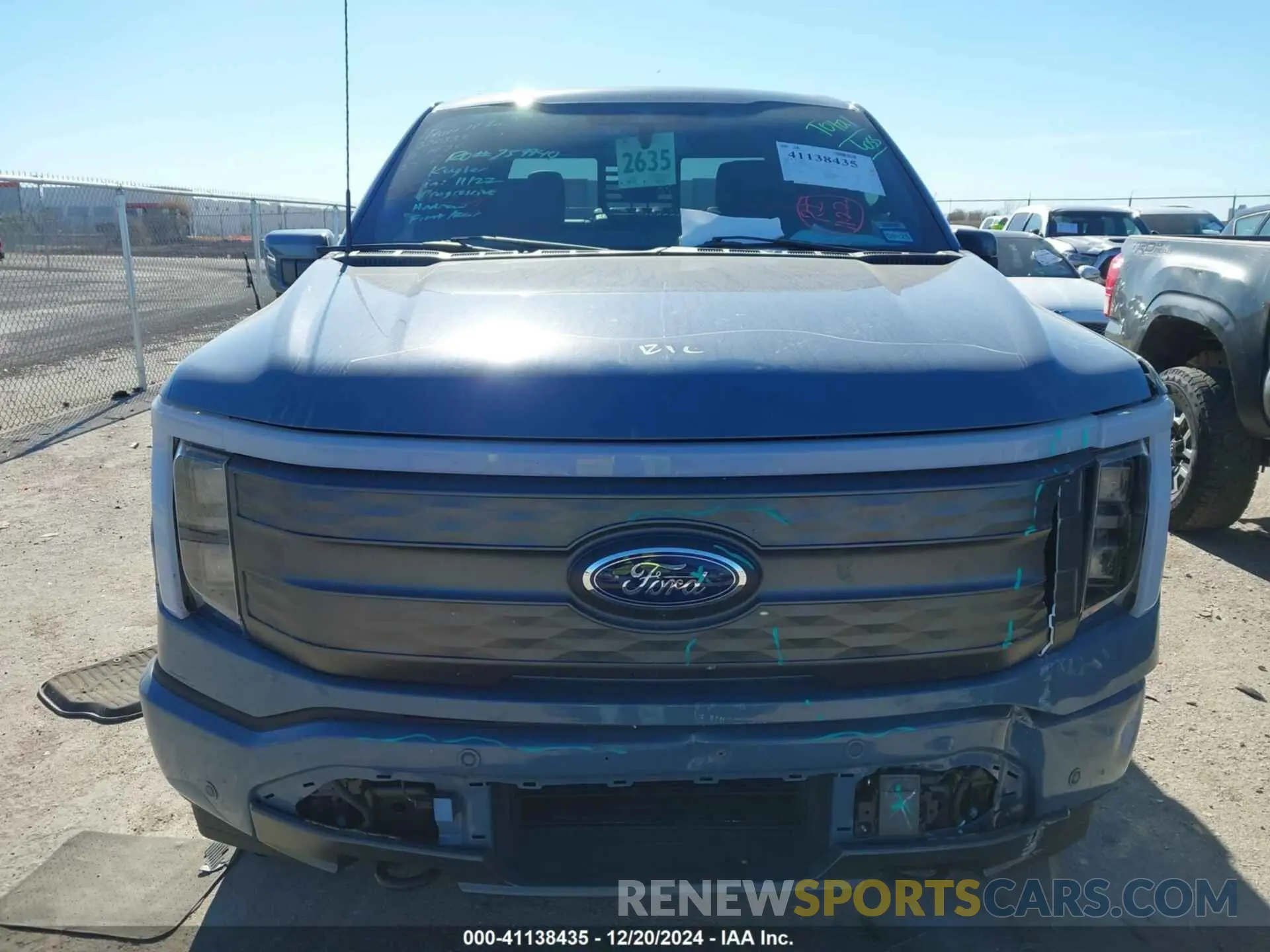 12 fotografías del automóvil dañado 1FT6W1EV4PWG14074 FORD F-150 LIGHTNING 2023