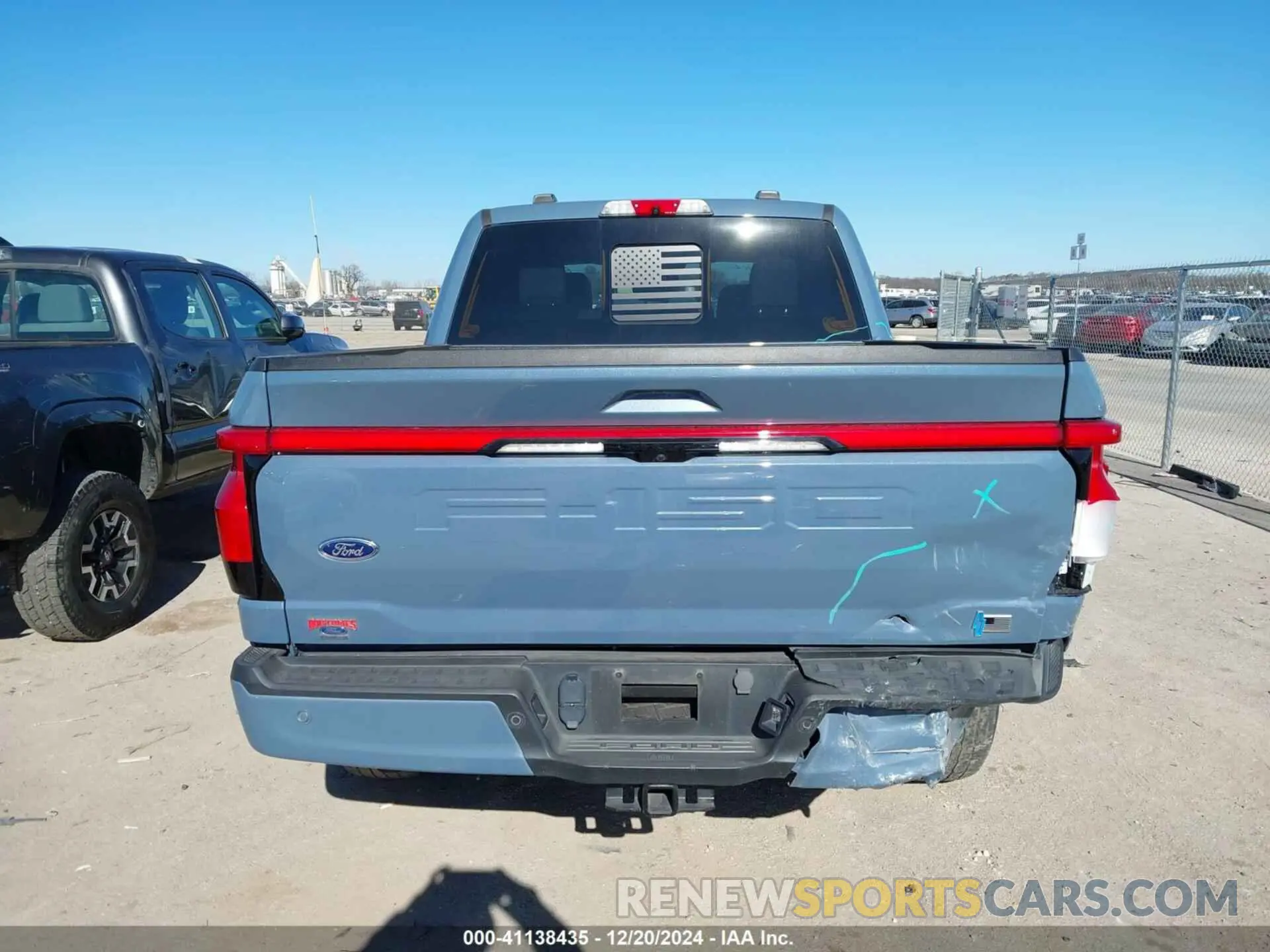 16 fotografías del automóvil dañado 1FT6W1EV4PWG14074 FORD F-150 LIGHTNING 2023