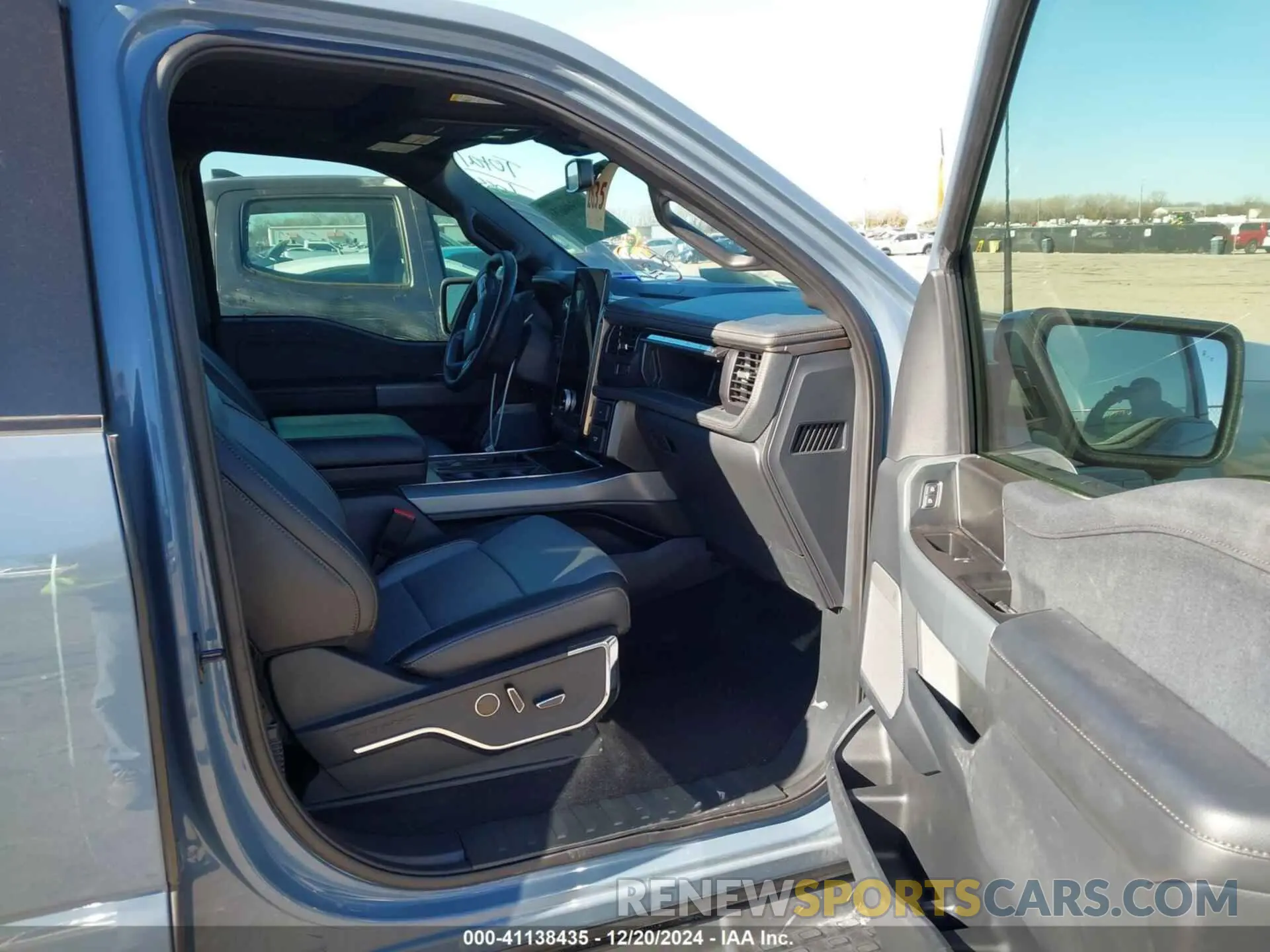 5 fotografías del automóvil dañado 1FT6W1EV4PWG14074 FORD F-150 LIGHTNING 2023