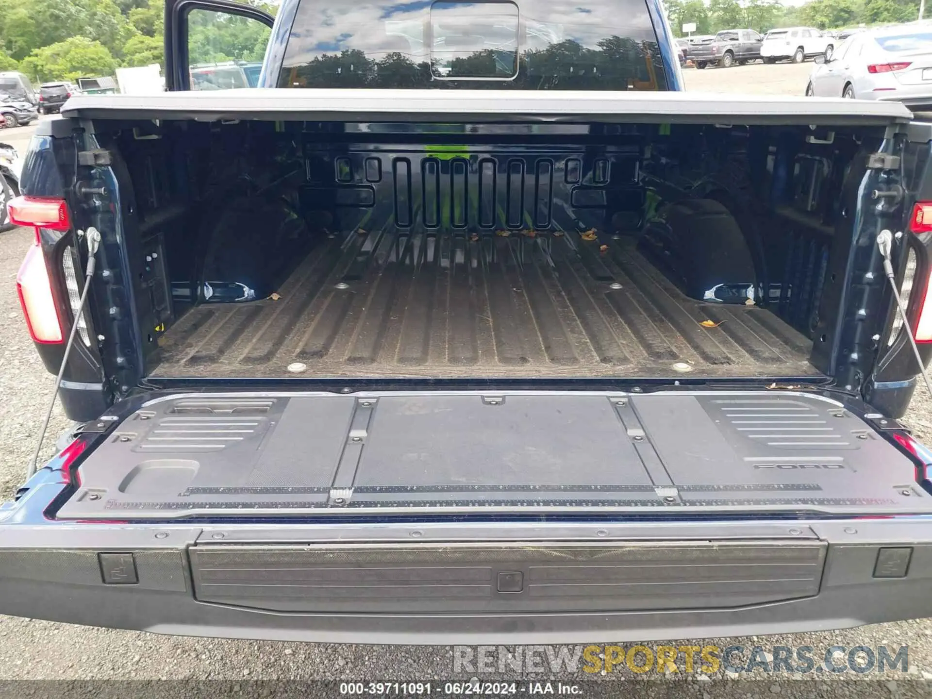 19 fotografías del automóvil dañado 1FT6W1EVXPWG42428 FORD F-150 LIGHTNING 2023