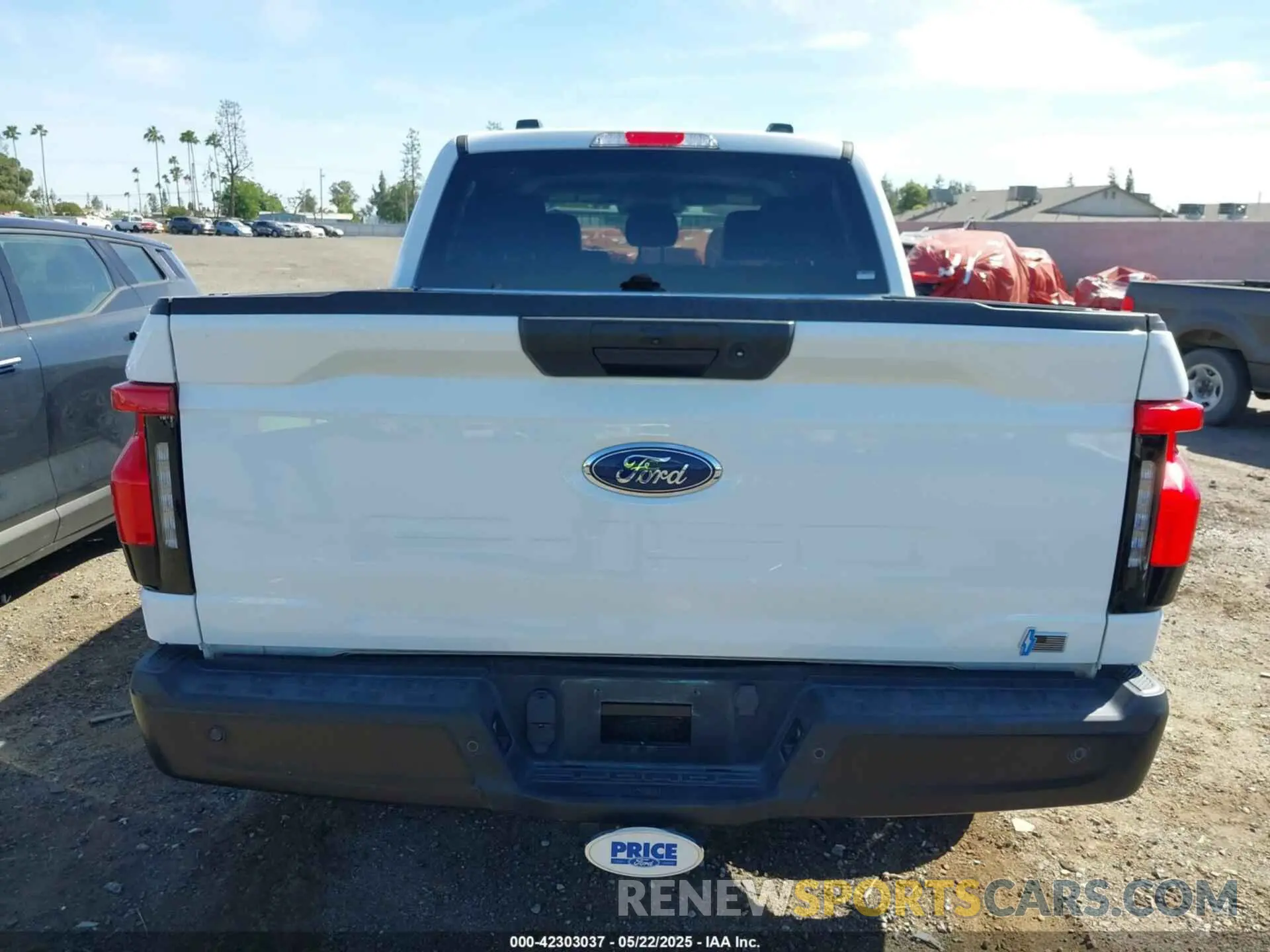 17 fotografías del automóvil dañado 1FTVW1EL0PWG13871 FORD F-150 LIGHTNING 2023