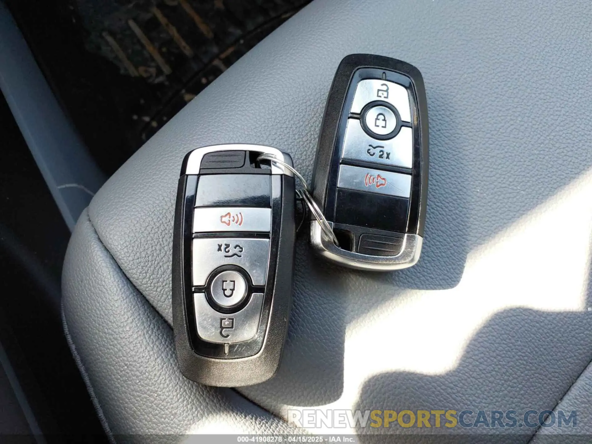 11 fotografías del automóvil dañado 1FTVW1EL2PWG18764 FORD F-150 LIGHTNING 2023