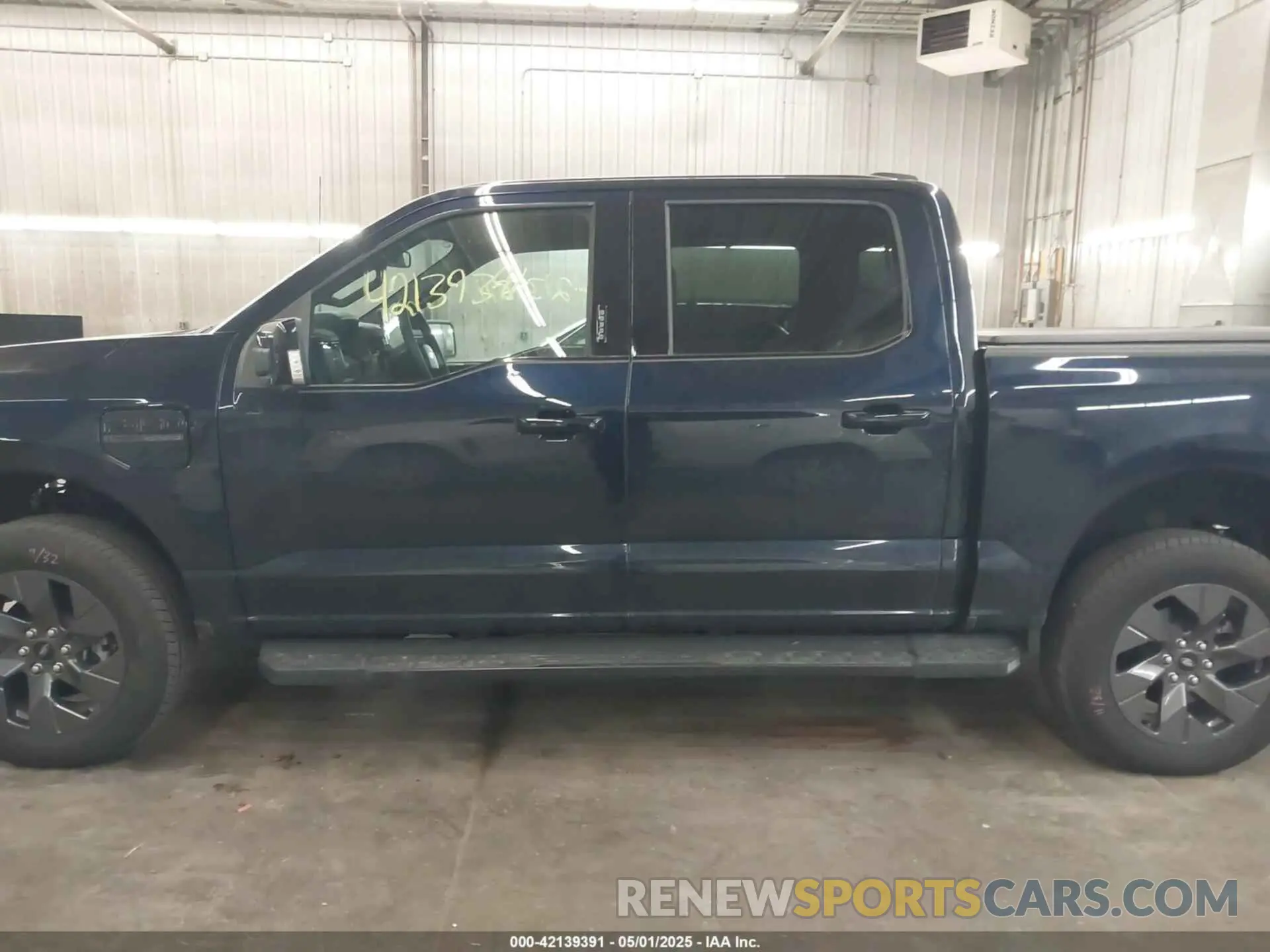 15 fotografías del automóvil dañado 1FTVW1EL4PWG22900 FORD F-150 LIGHTNING 2023