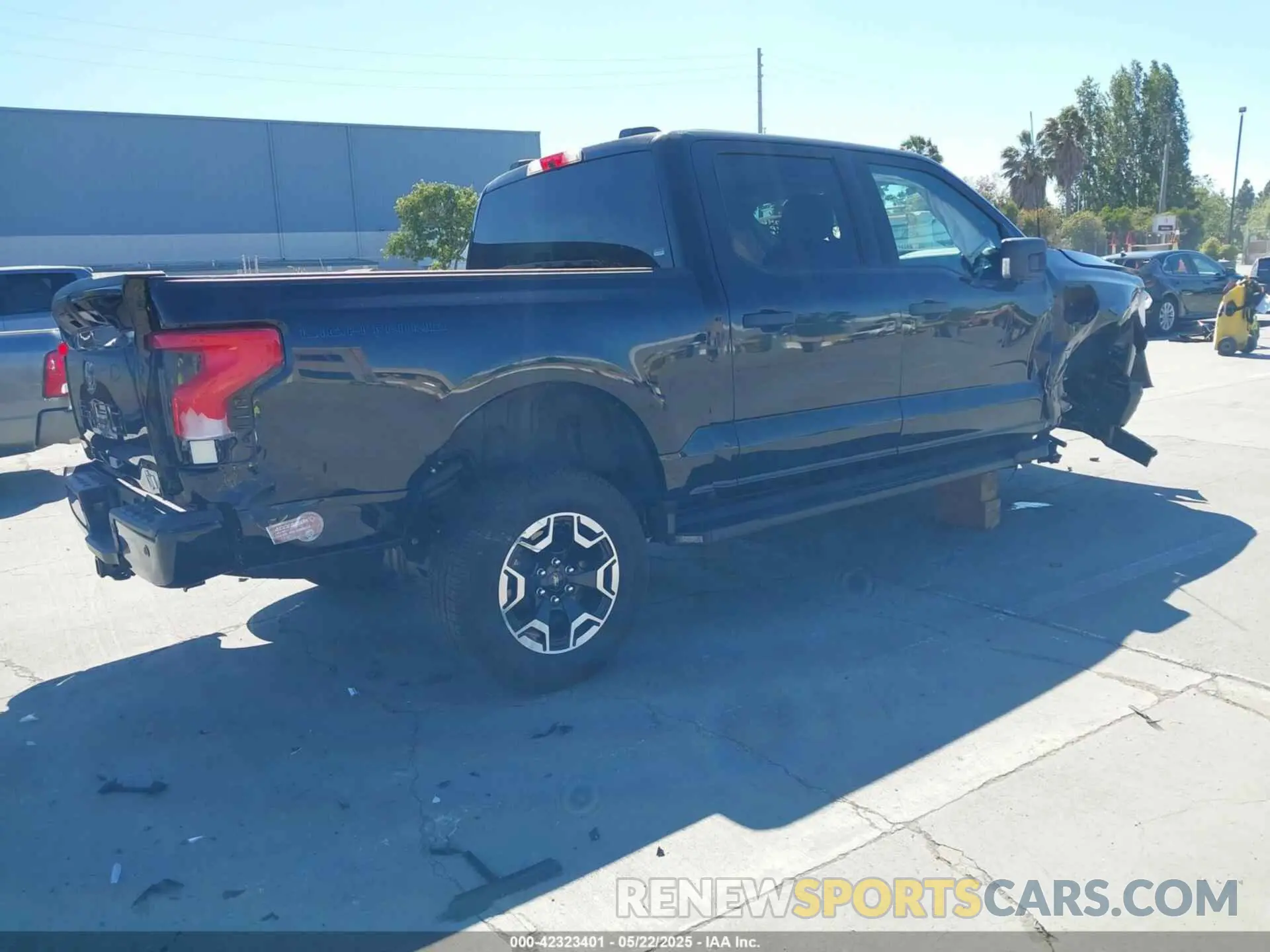 4 fotografías del automóvil dañado 1FTVW1EL6PWG60080 FORD F-150 LIGHTNING 2023