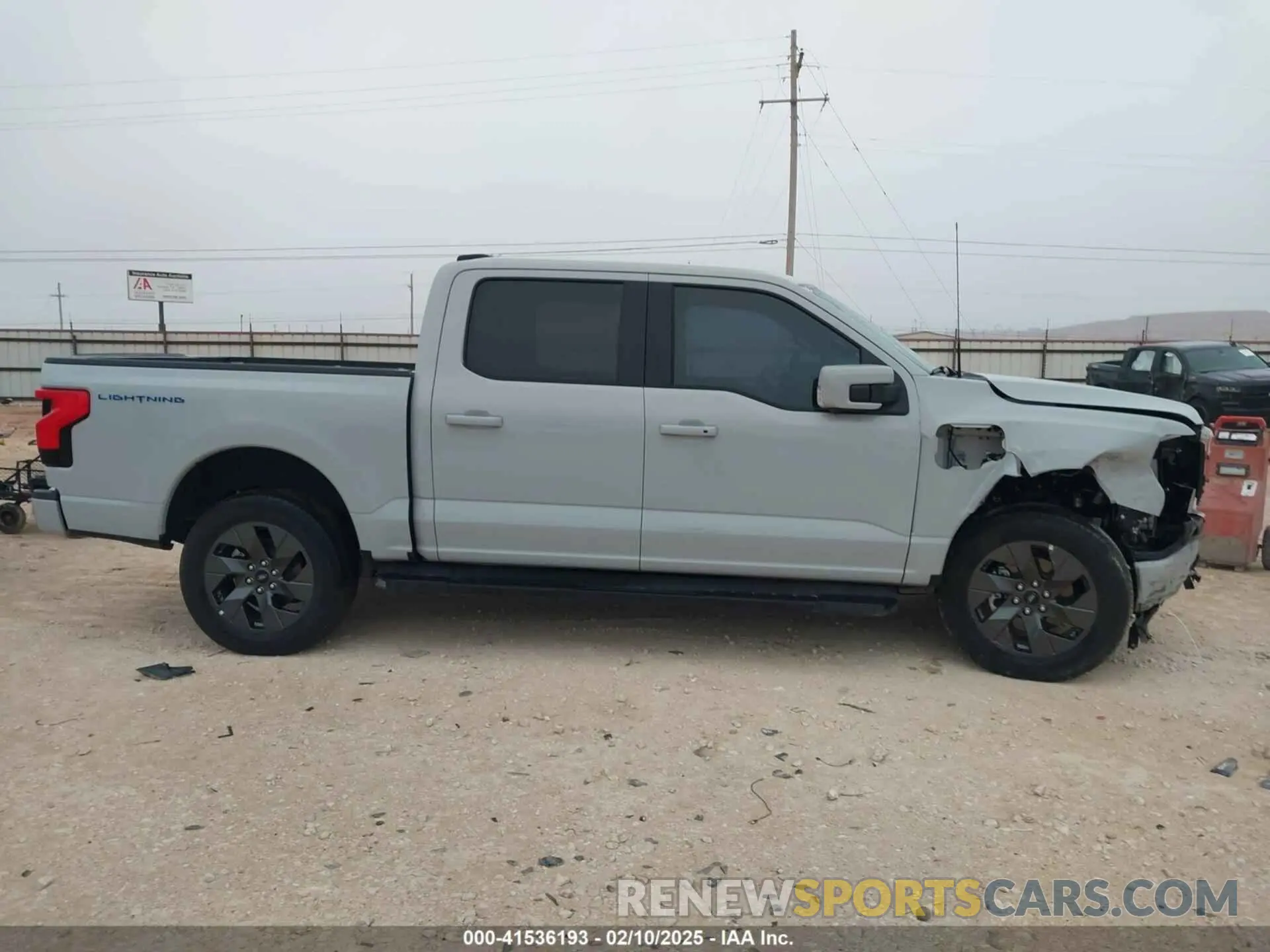 14 fotografías del automóvil dañado 1FTVW1EL7PWG19070 FORD F-150 LIGHTNING 2023
