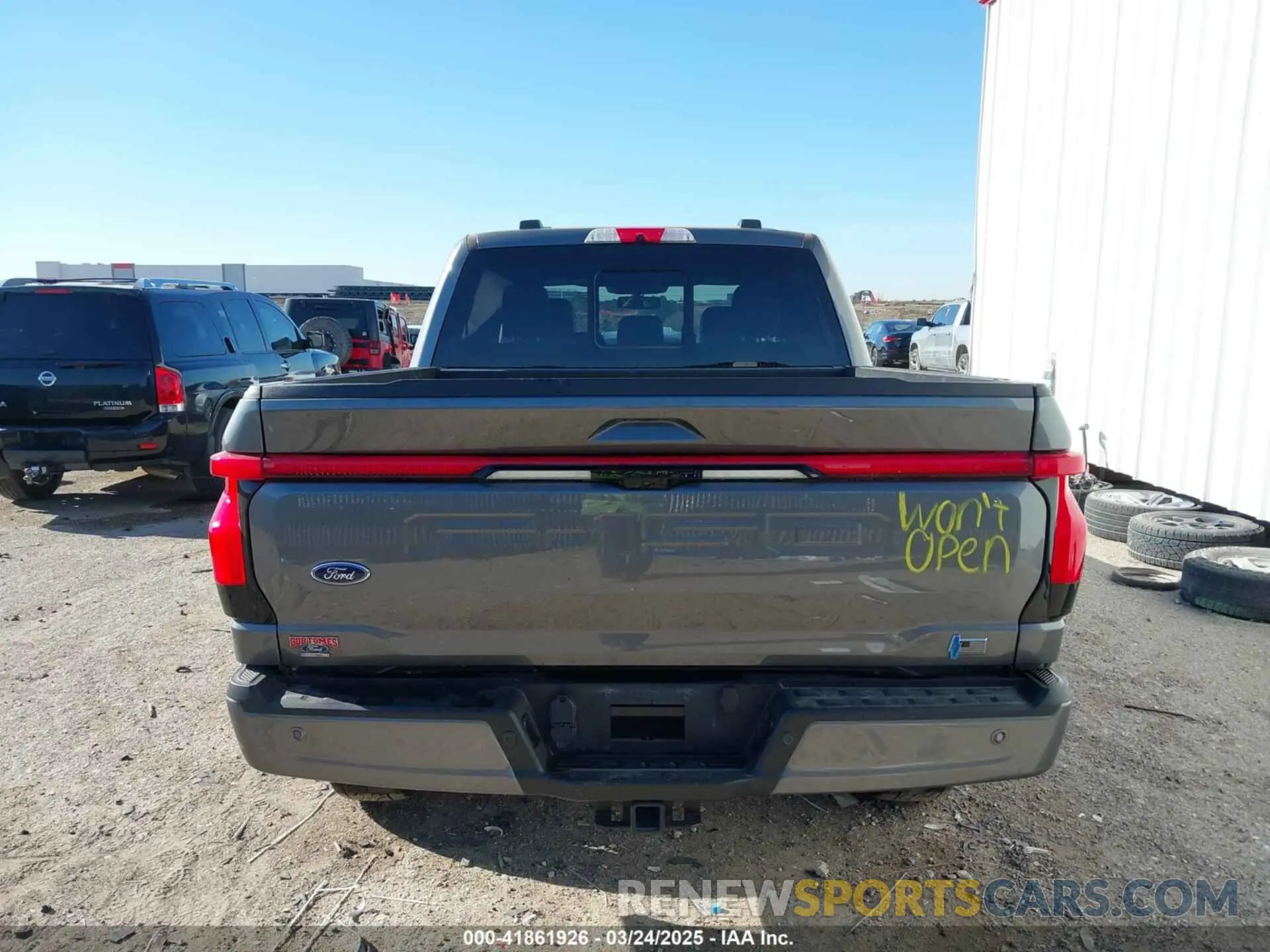 17 fotografías del automóvil dañado 1FTVW1EL8PWG06781 FORD F-150 LIGHTNING 2023
