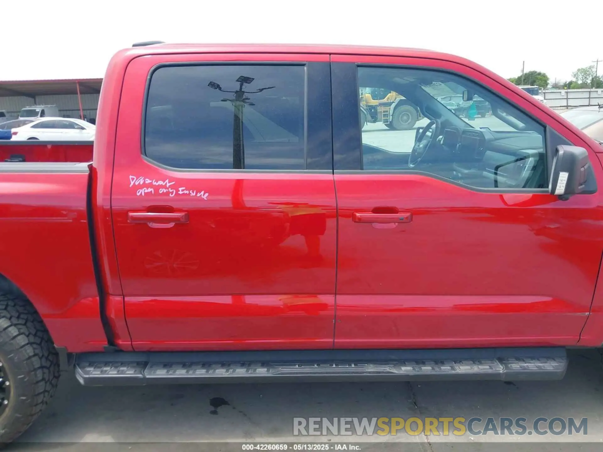 13 fotografías del automóvil dañado 1FTVW1EL8PWG33656 FORD F-150 LIGHTNING 2023