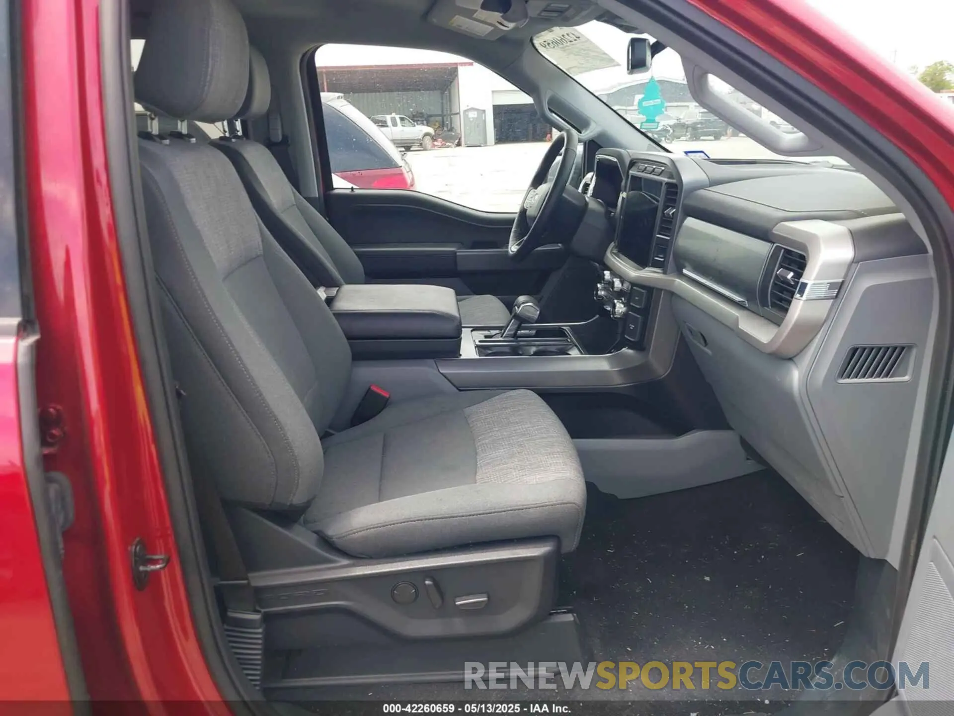 5 fotografías del automóvil dañado 1FTVW1EL8PWG33656 FORD F-150 LIGHTNING 2023