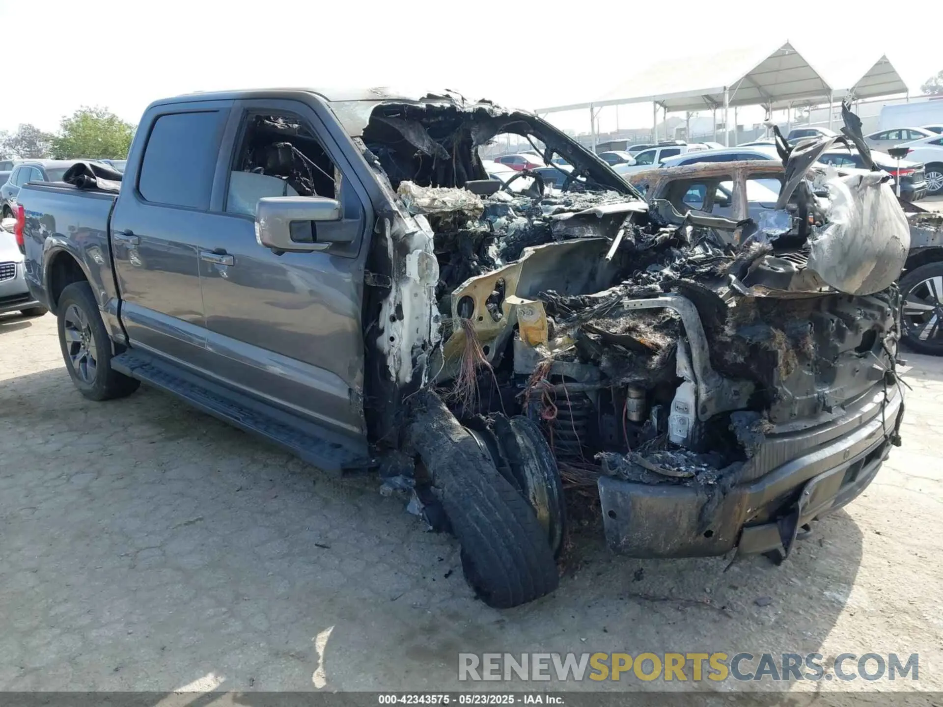 1 fotografías del automóvil dañado 1FTVW1EV5PWG19585 FORD F-150 LIGHTNING 2023