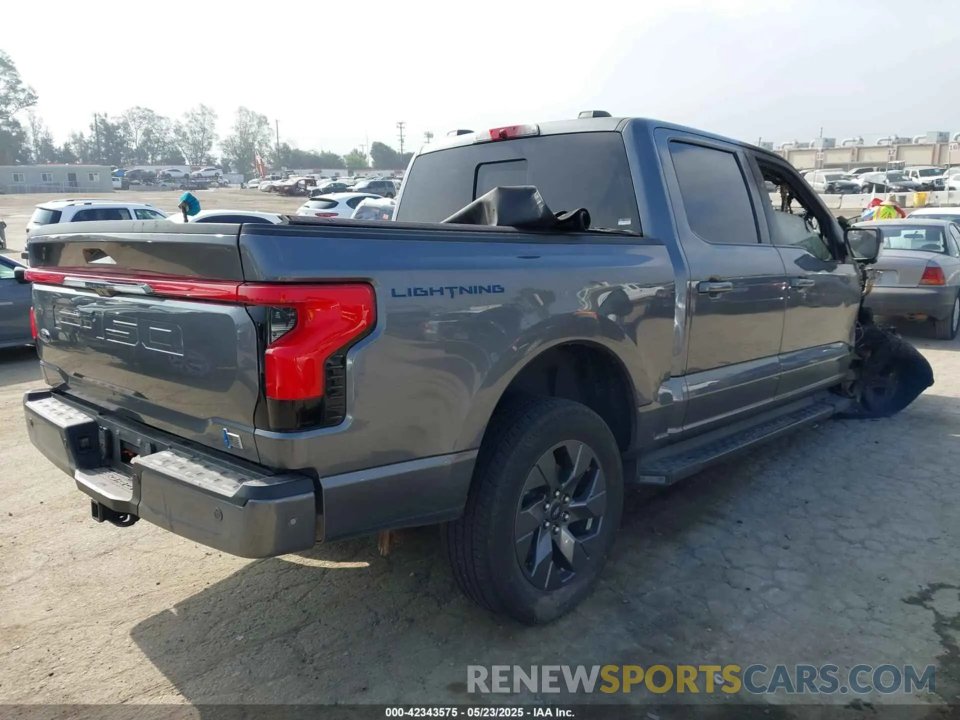 4 fotografías del automóvil dañado 1FTVW1EV5PWG19585 FORD F-150 LIGHTNING 2023