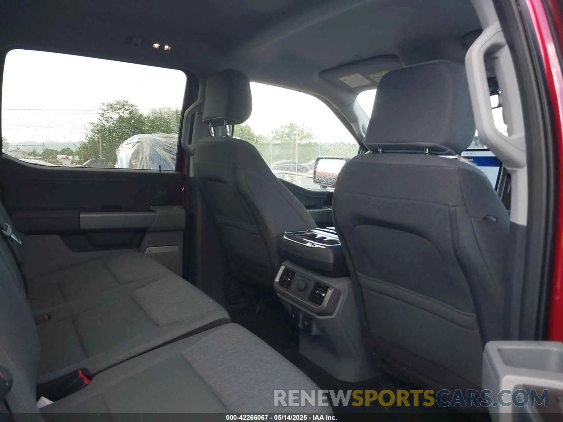 8 fotografías del automóvil dañado 1FT6W3L7XRWG02773 FORD F-150 LIGHTNING 2024