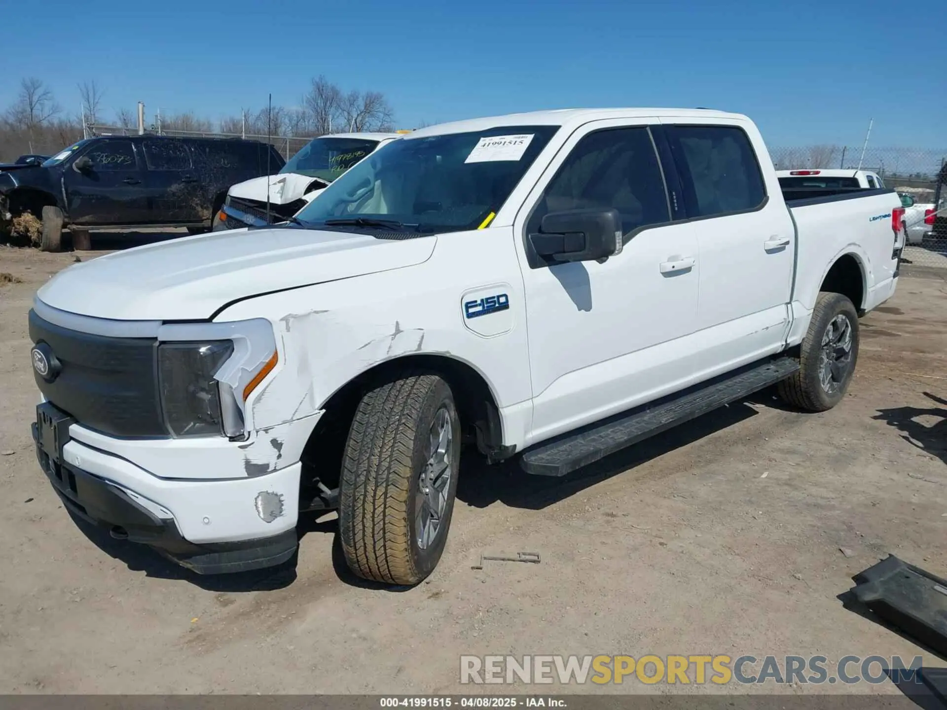 2 fotografías del automóvil dañado 1FTVW3L74RWG20276 FORD F-150 LIGHTNING 2024