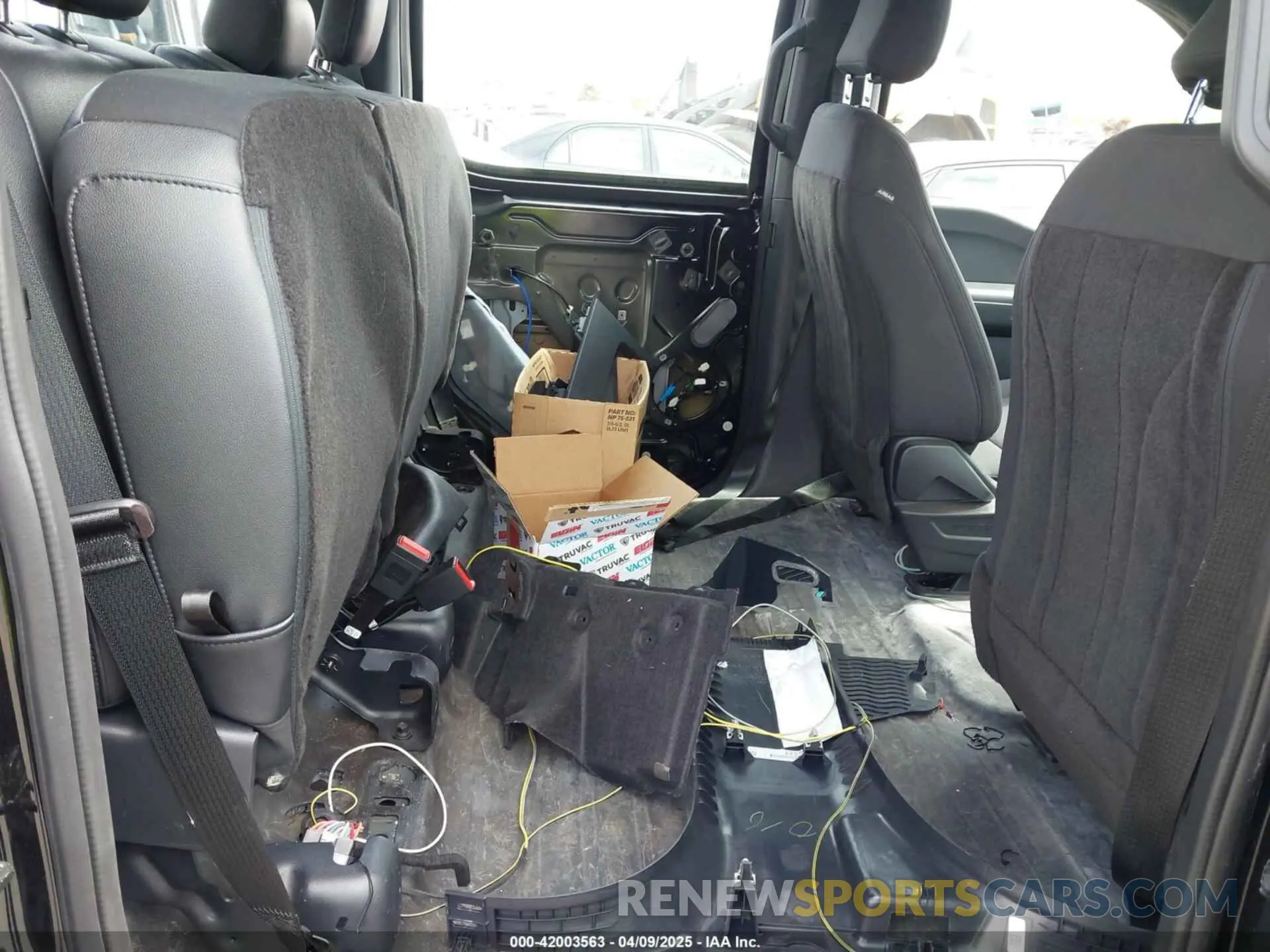 8 fotografías del automóvil dañado 1FTFW1P89NKE64247 FORD F-150 POLICE RESPONDER 2022