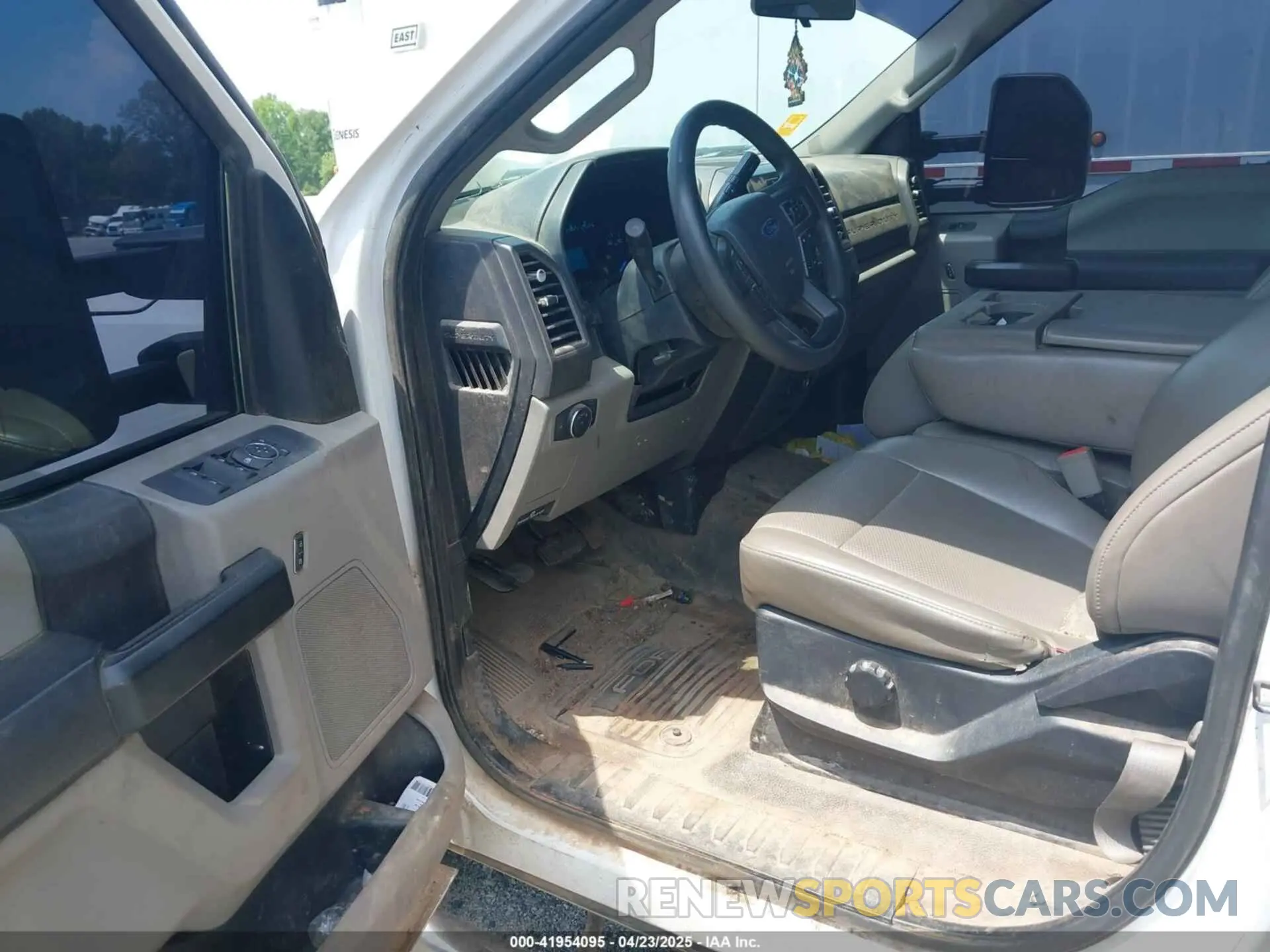 5 fotografías del automóvil dañado 1FD7W2B6XKEF85326 FORD F-250 2019