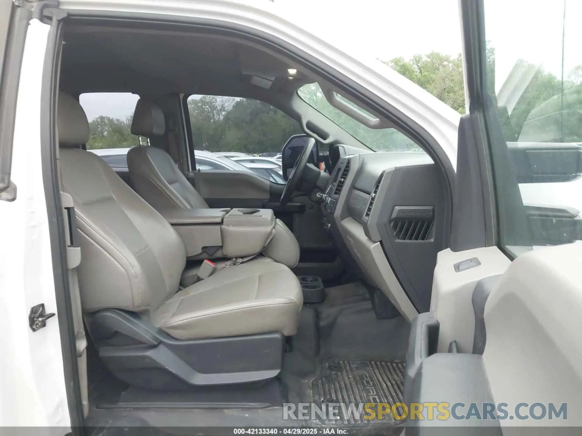 5 fotografías del automóvil dañado 1FD7X2B60KEC25009 FORD F-250 2019