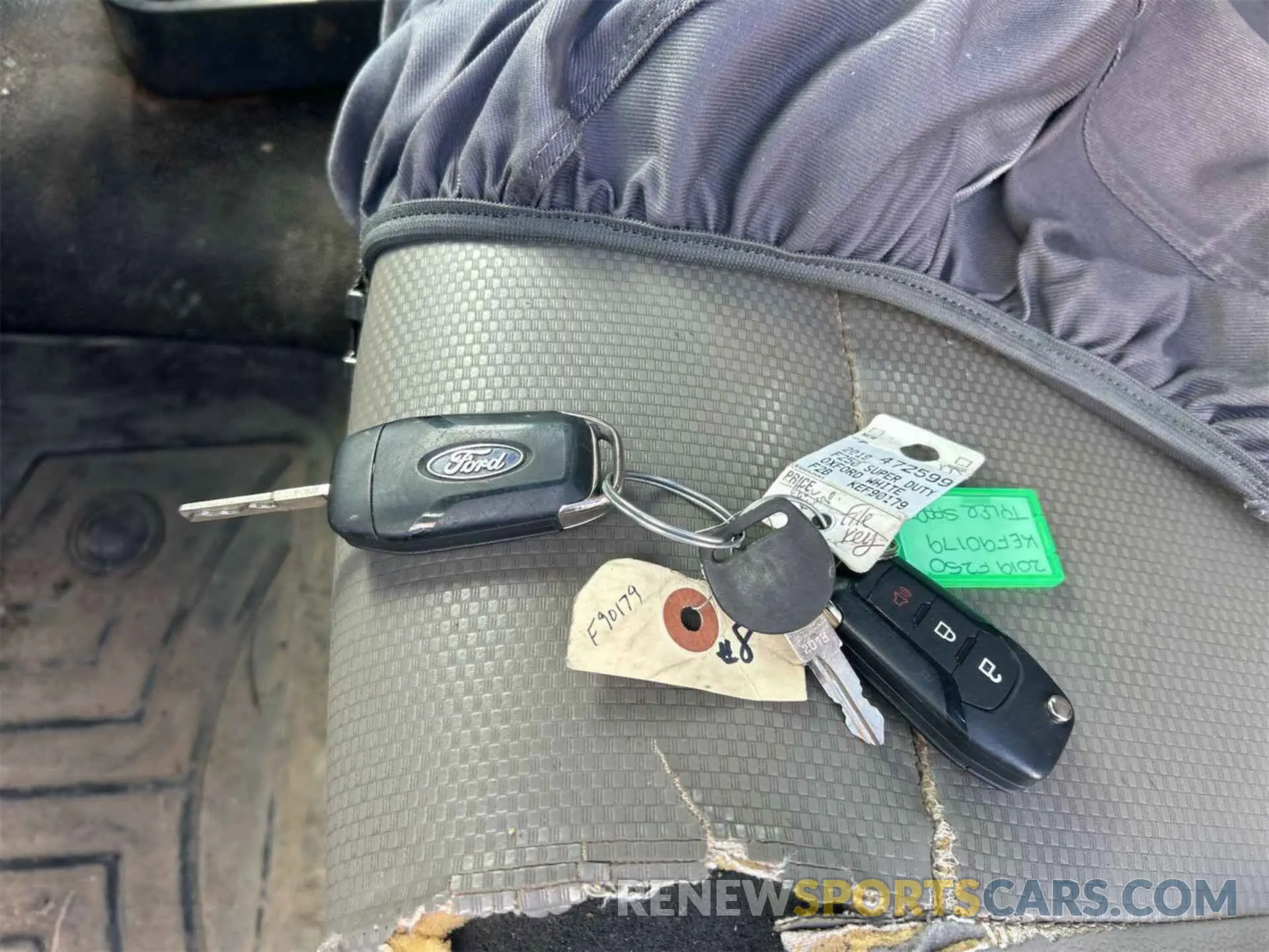 10 fotografías del automóvil dañado 1FDBF2B61KEF90179 FORD F-250 2019