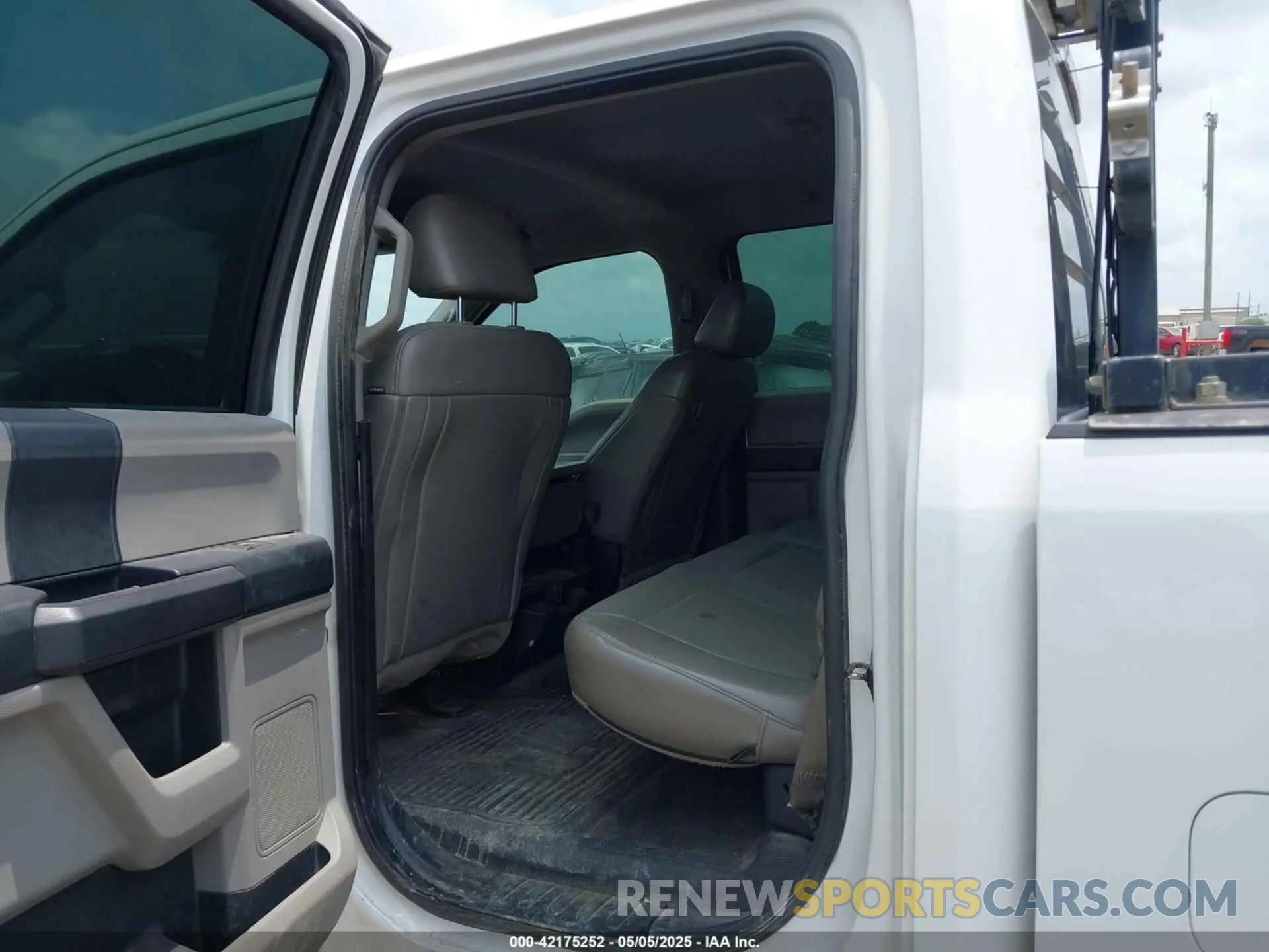 8 fotografías del automóvil dañado 1FT7W2B60KED14800 FORD F-250 2019