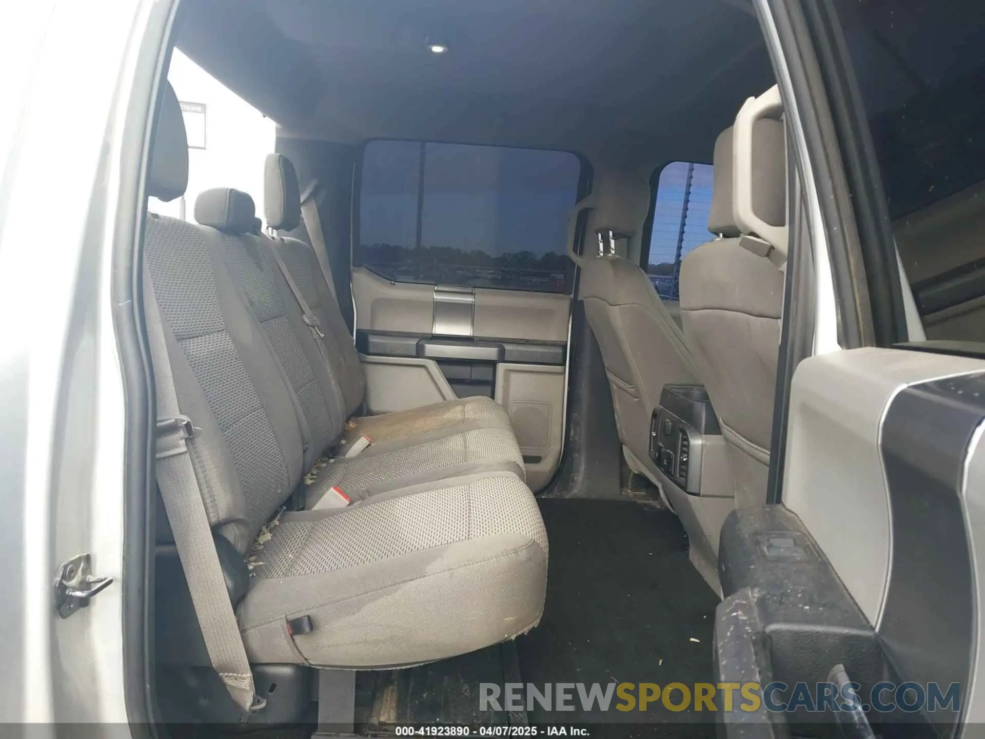 8 fotografías del automóvil dañado 1FT7W2B62KED22851 FORD F-250 2019