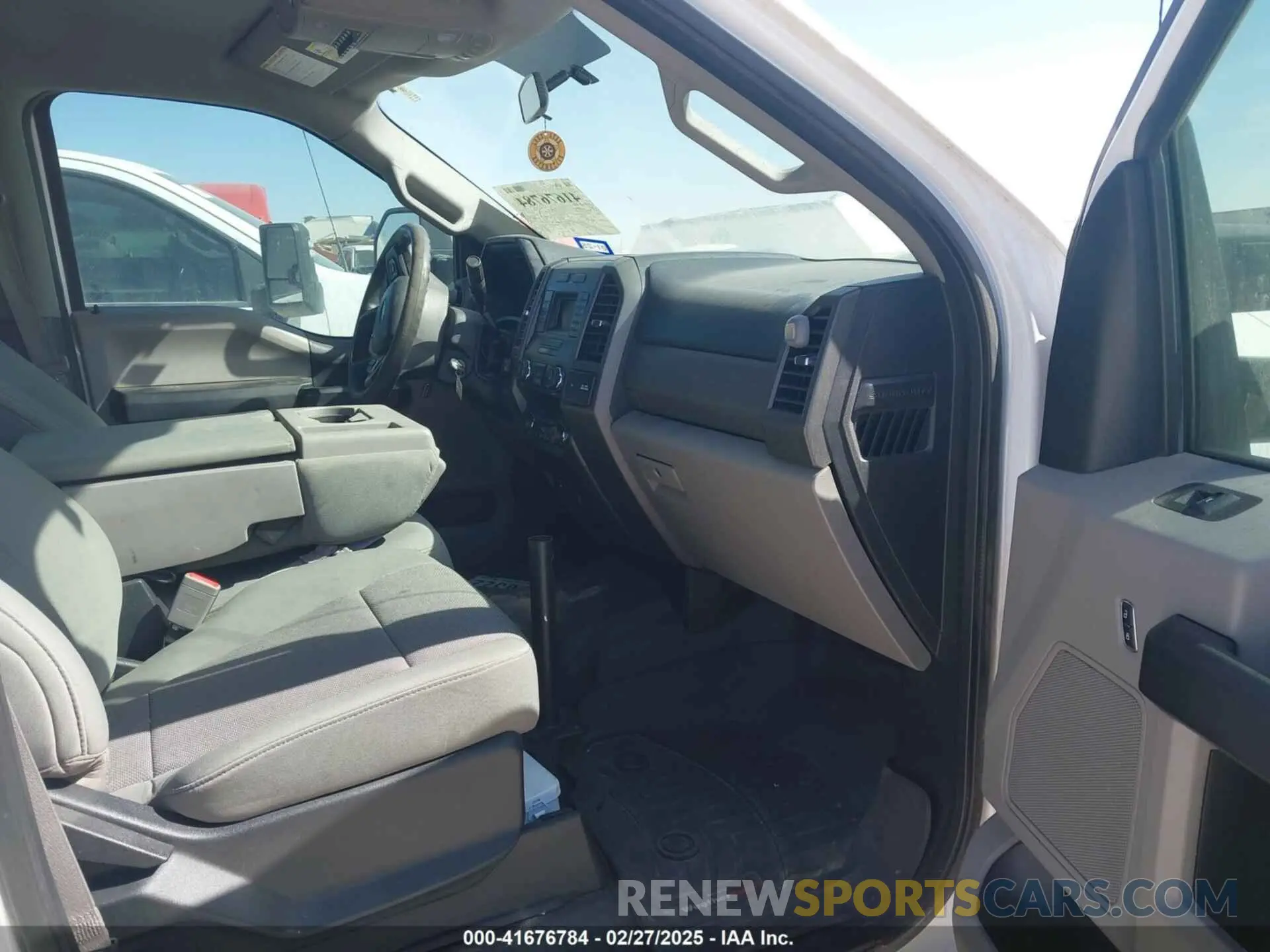 5 fotografías del automóvil dañado 1FT7W2B63KEC99872 FORD F-250 2019