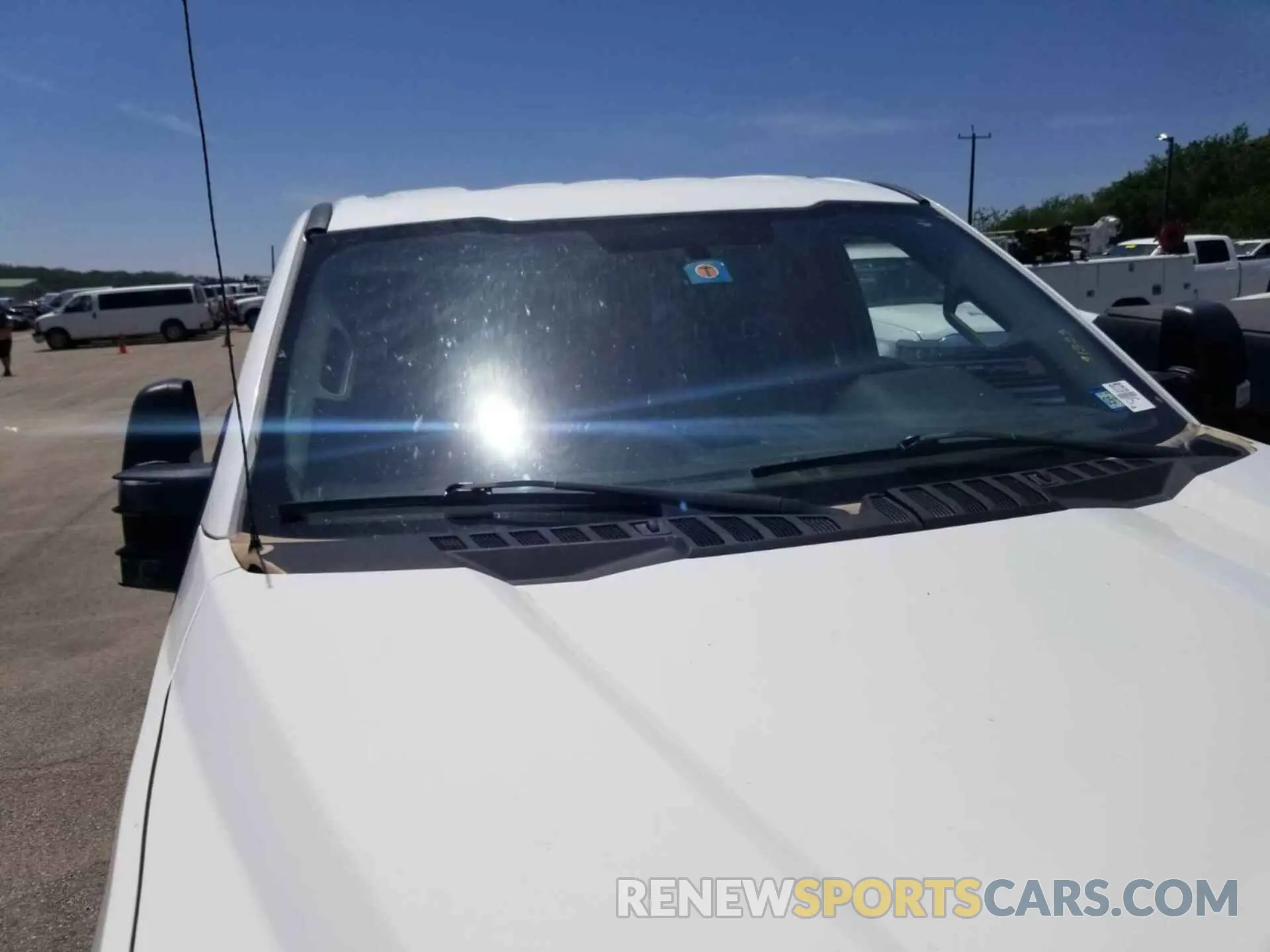 2 fotografías del automóvil dañado 1FT7W2B68KED86537 FORD F-250 2019