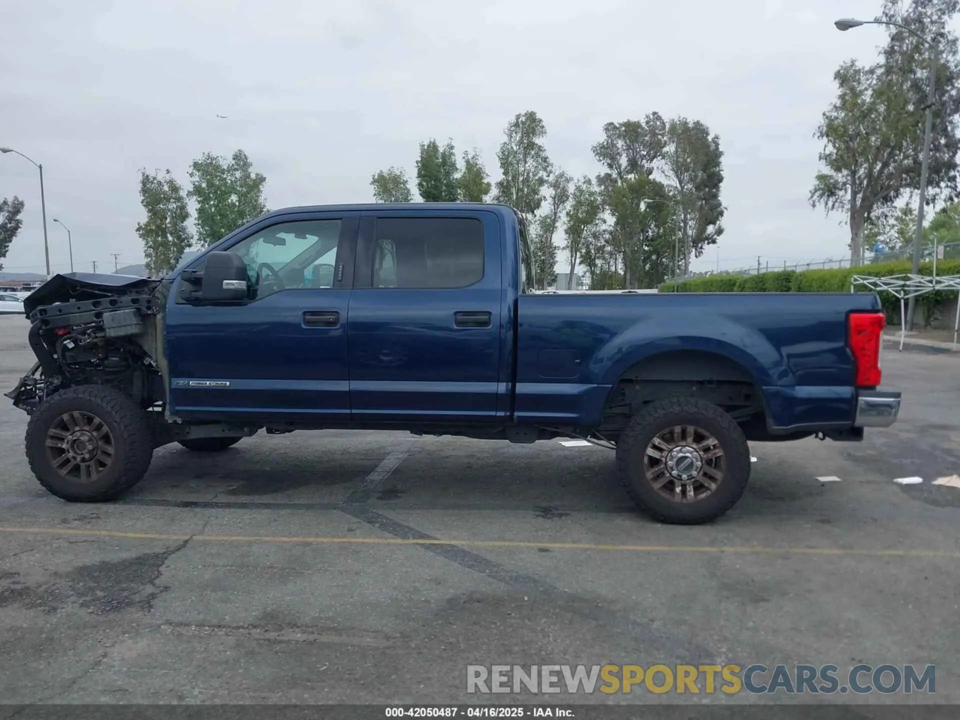 15 fotografías del automóvil dañado 1FT7W2BT2KEE58404 FORD F-250 2019