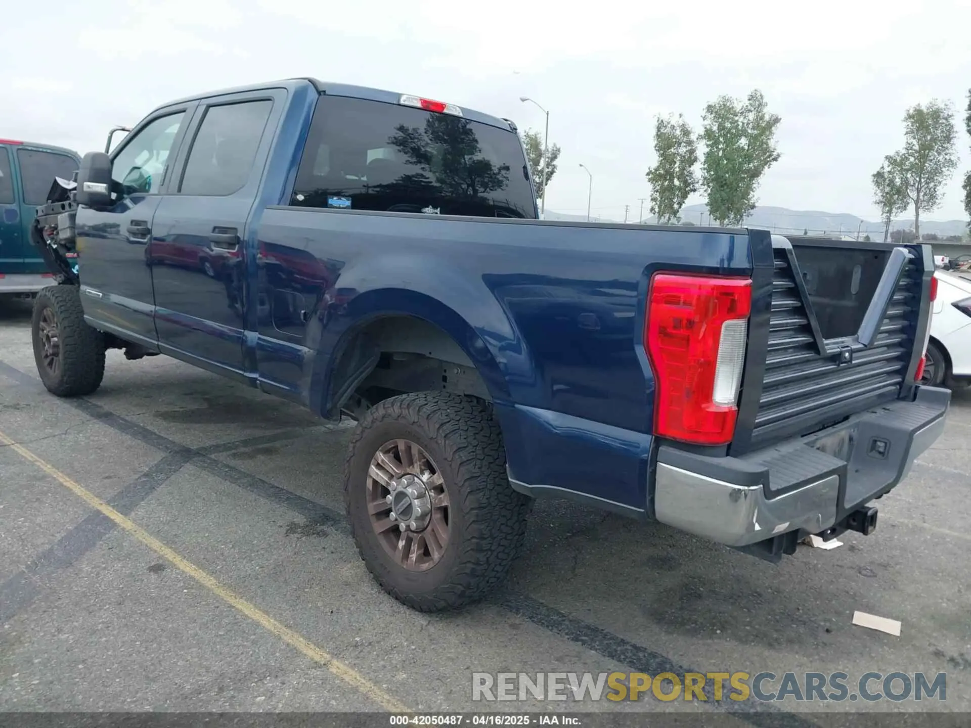 3 fotografías del automóvil dañado 1FT7W2BT2KEE58404 FORD F-250 2019