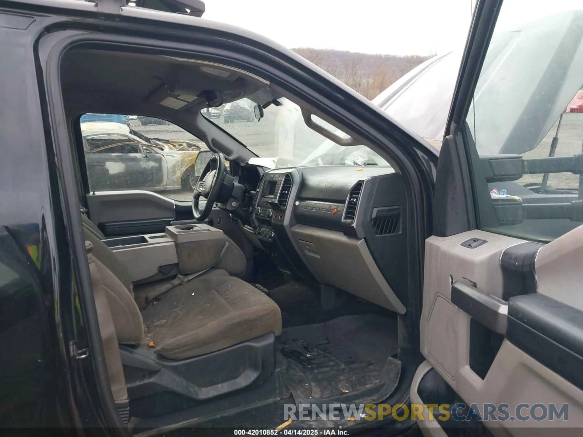 5 fotografías del automóvil dañado 1FT7W2BT3KEF51447 FORD F-250 2019