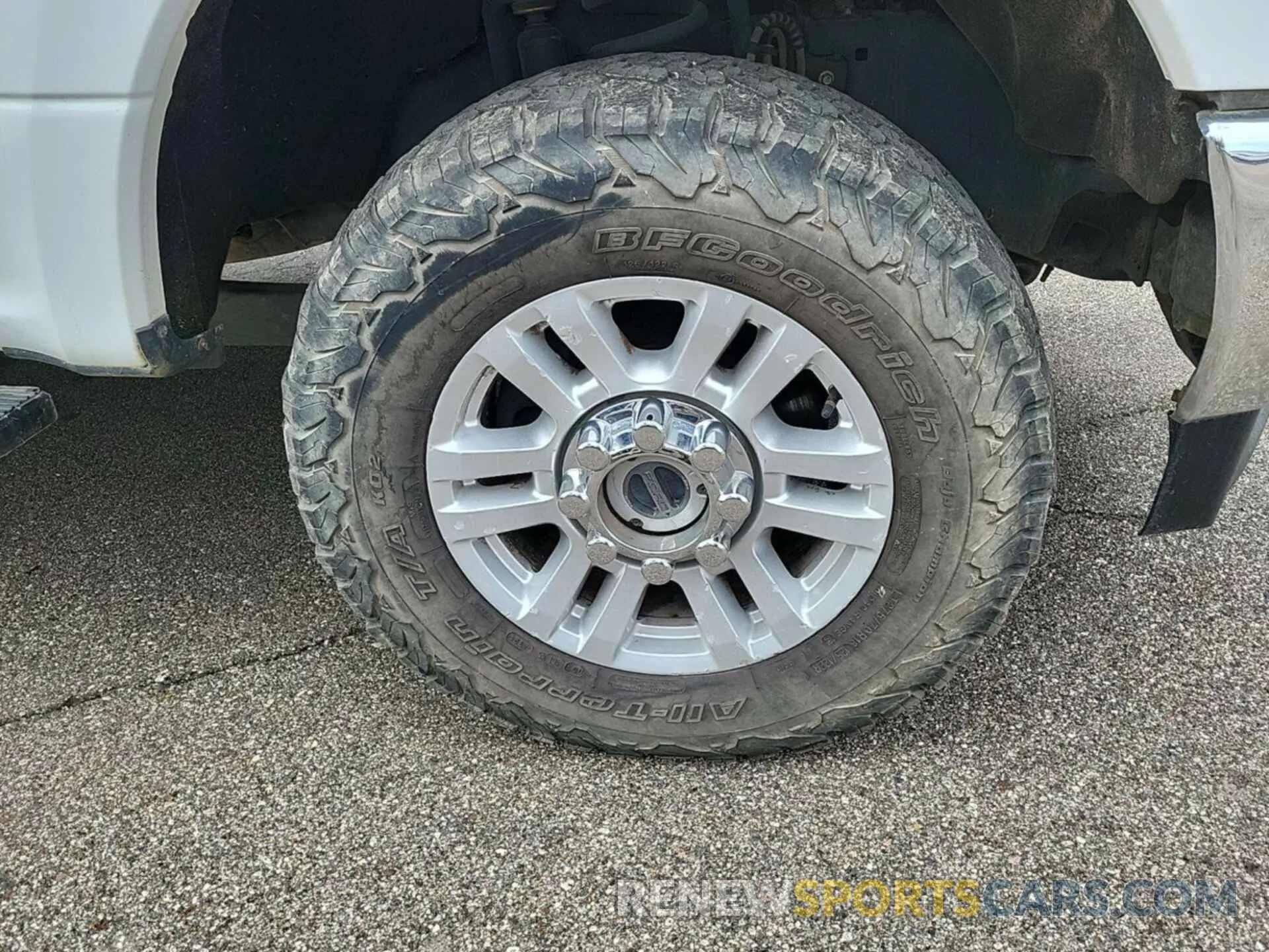 2 fotografías del automóvil dañado 1FT7W2BT4KEG47961 FORD F-250 2019
