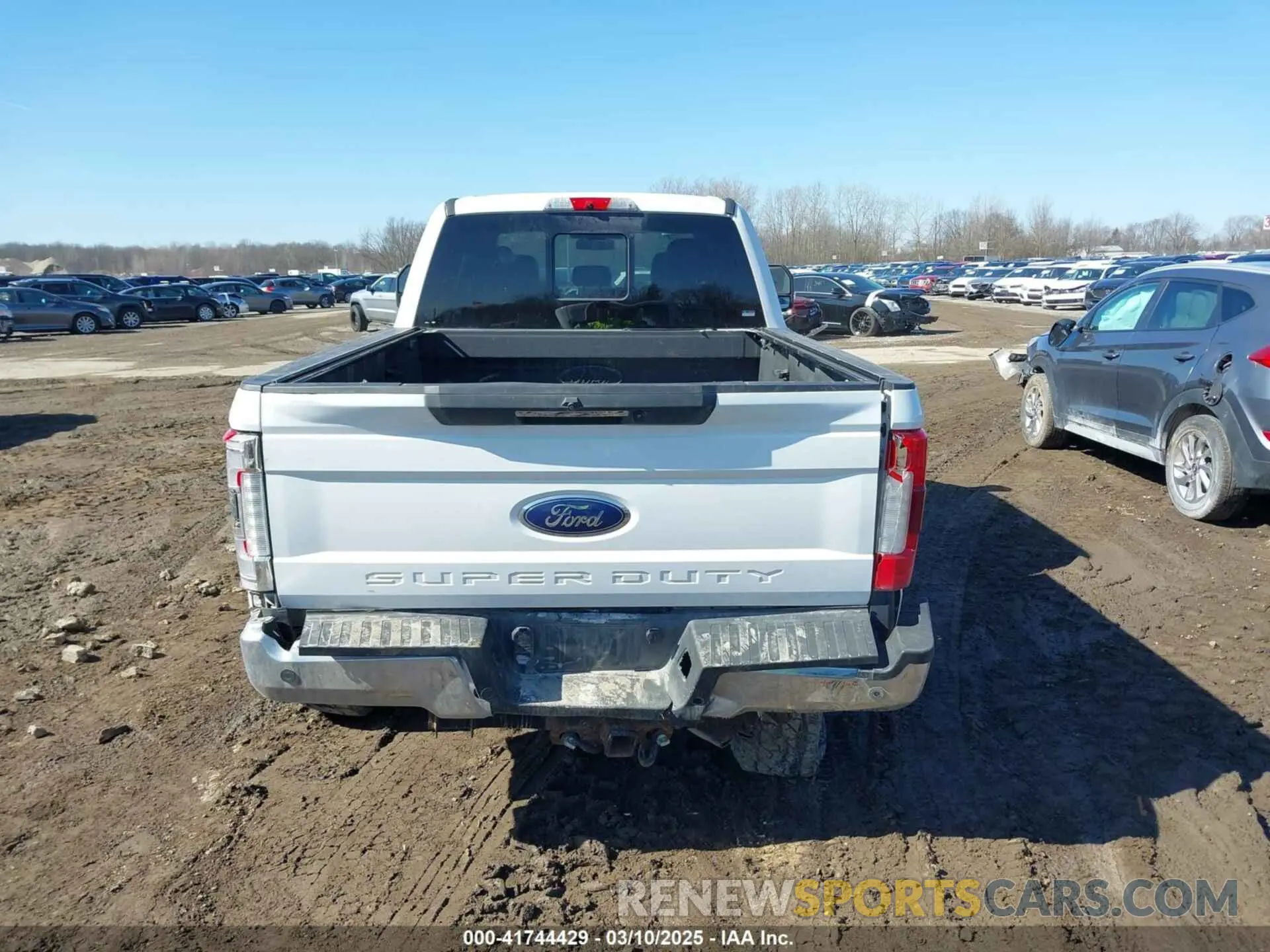16 fotografías del automóvil dañado 1FT7W2BT8KEC85181 FORD F-250 2019