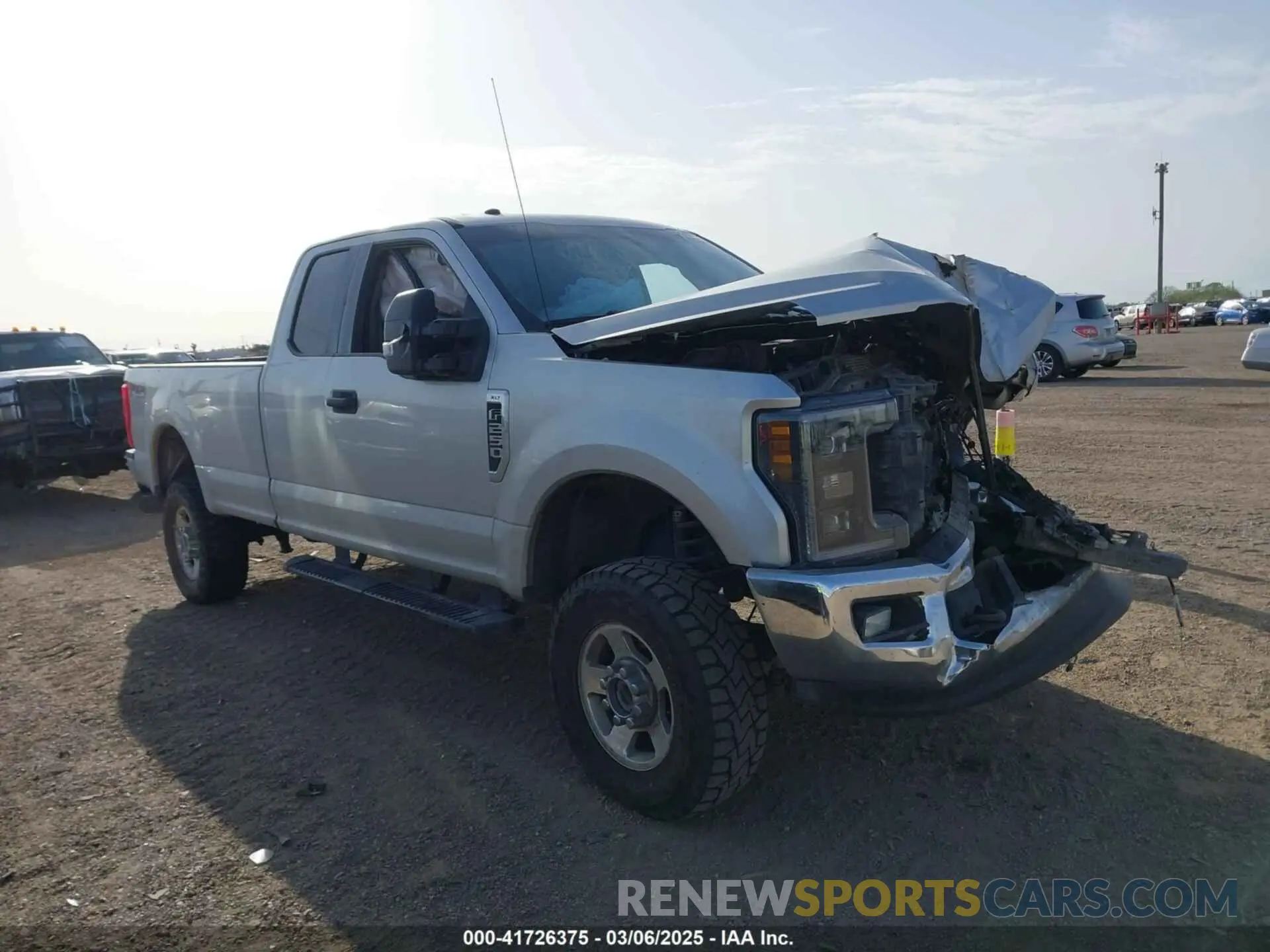 13 fotografías del automóvil dañado 1FT7X2B61KED10526 FORD F-250 2019