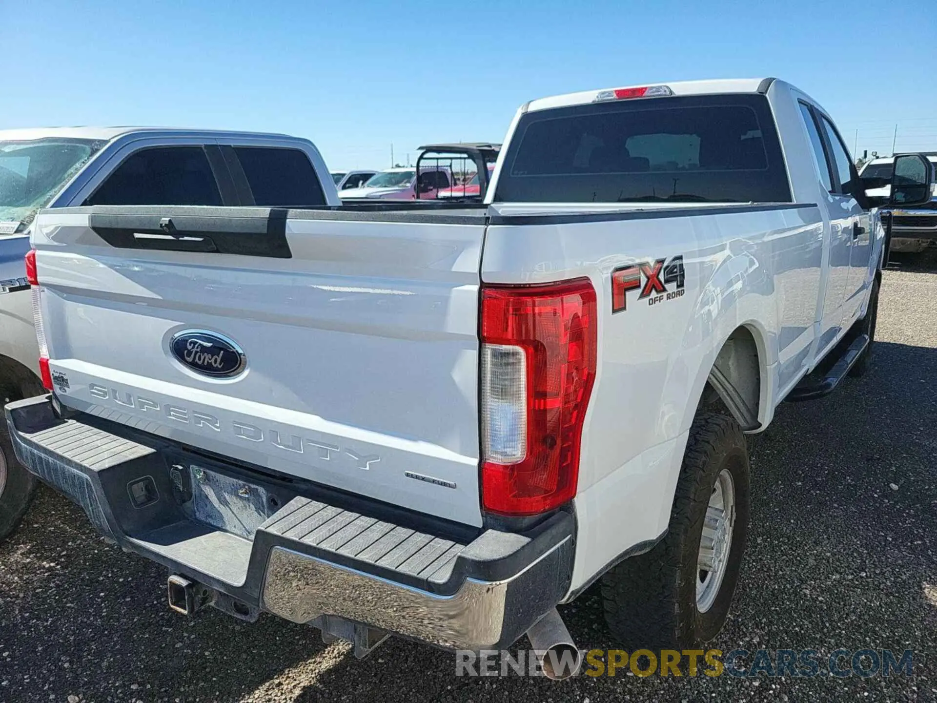 15 fotografías del automóvil dañado 1FT7X2B62KEC45296 FORD F-250 2019