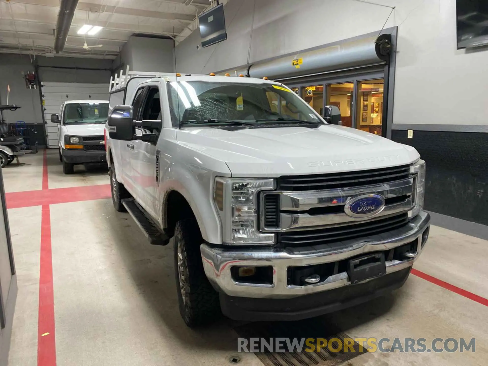 14 fotografías del automóvil dañado 1FT7X2B64KEE39859 FORD F-250 2019