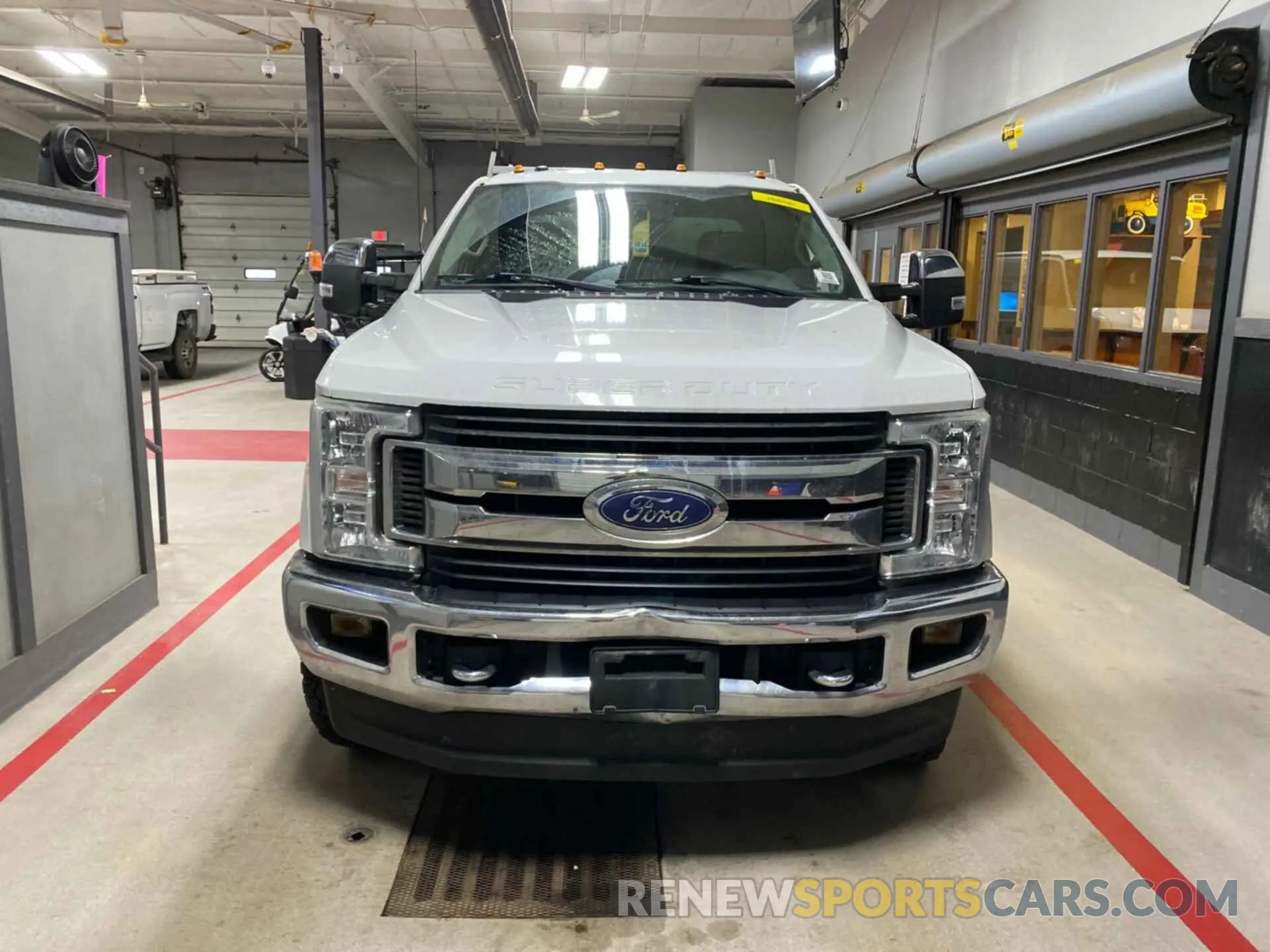 2 fotografías del automóvil dañado 1FT7X2B64KEE39859 FORD F-250 2019